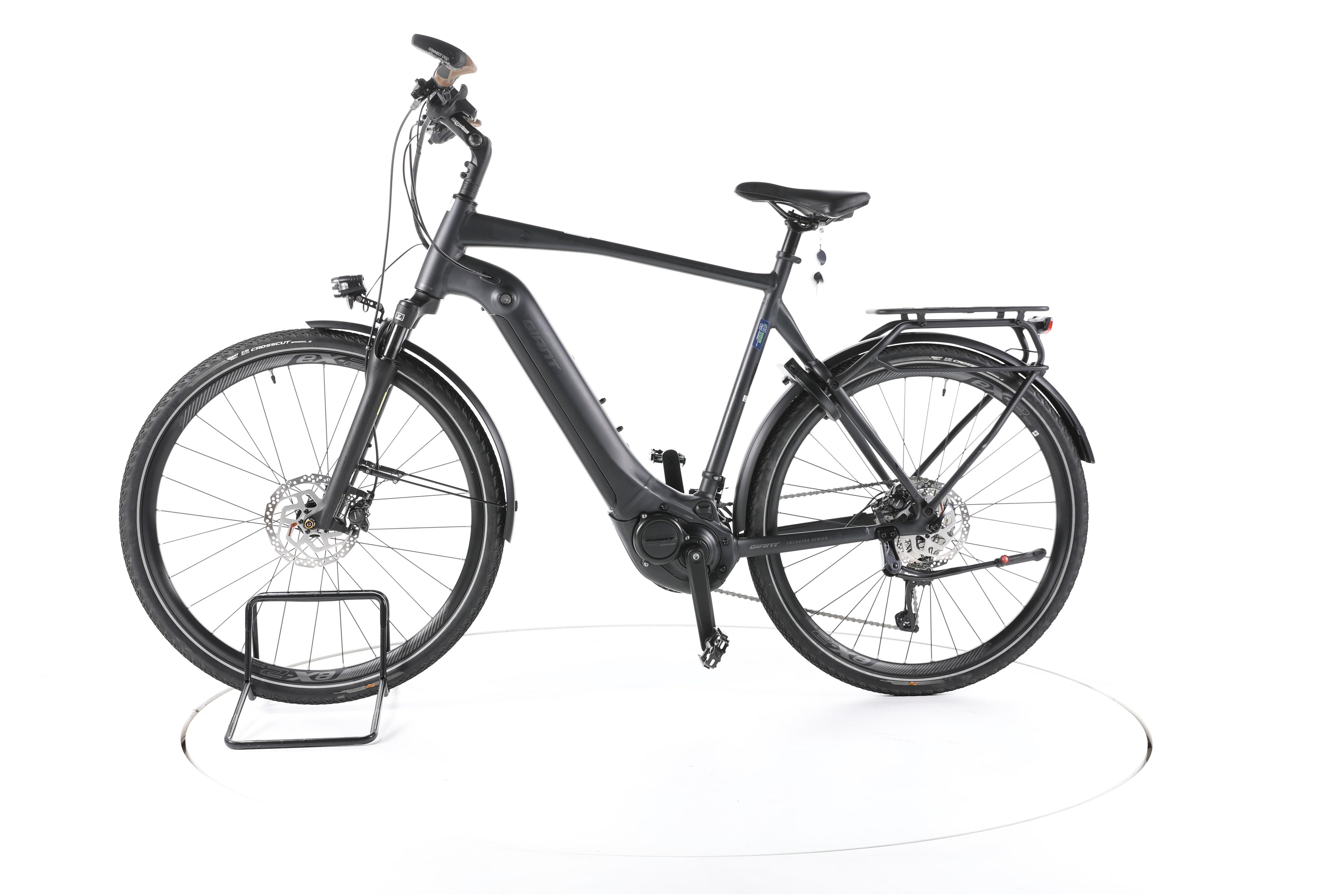 Giant Explore E+ 1 Trekking E-Bike - Image 7