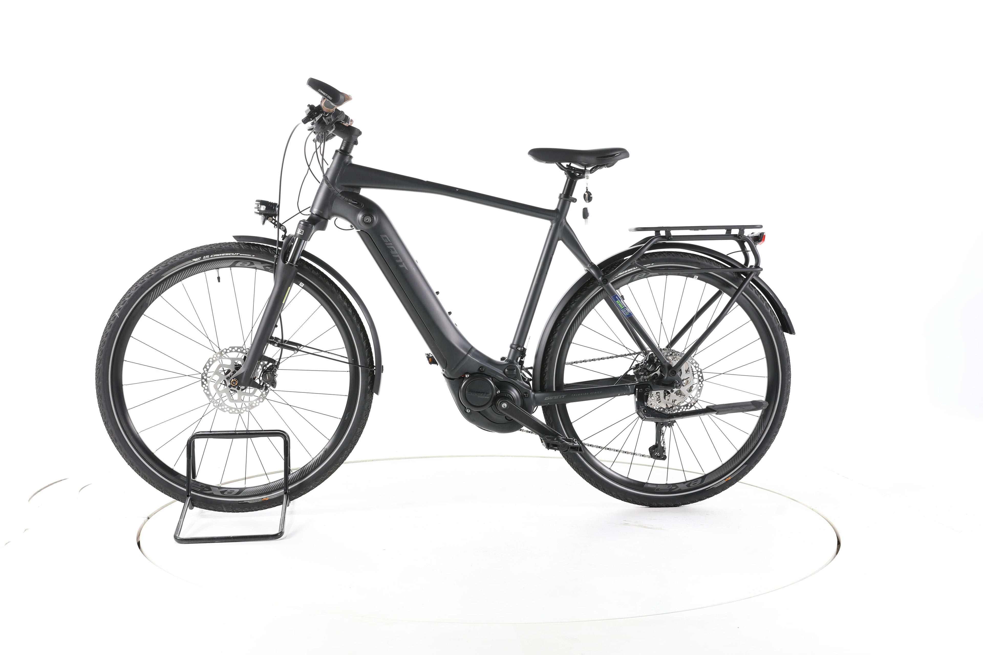 Giant Explore E+ 1 Trekking E-Bike - Image 7