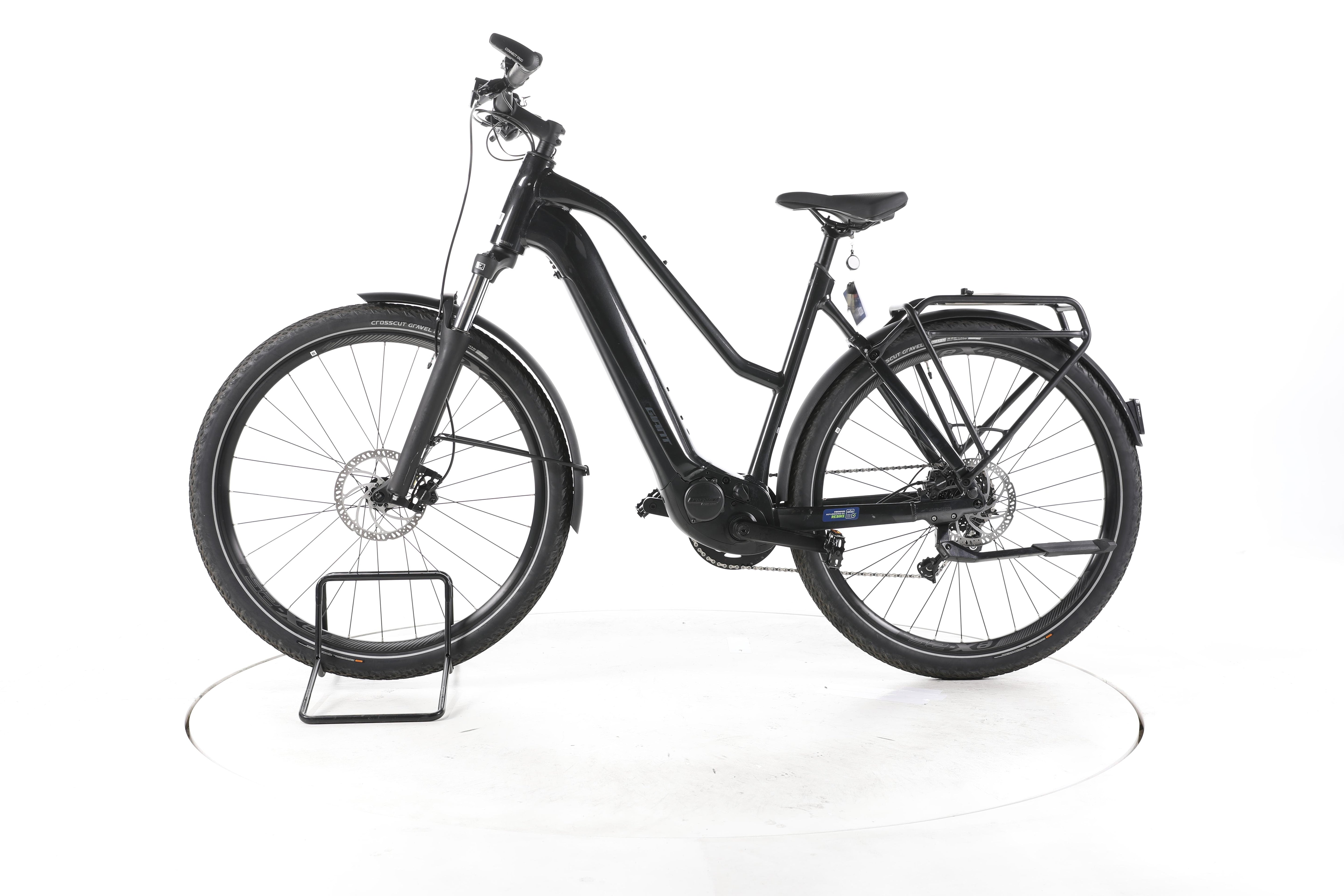 Giant Explore E+ 2 Trekking E-Bike - Image 7