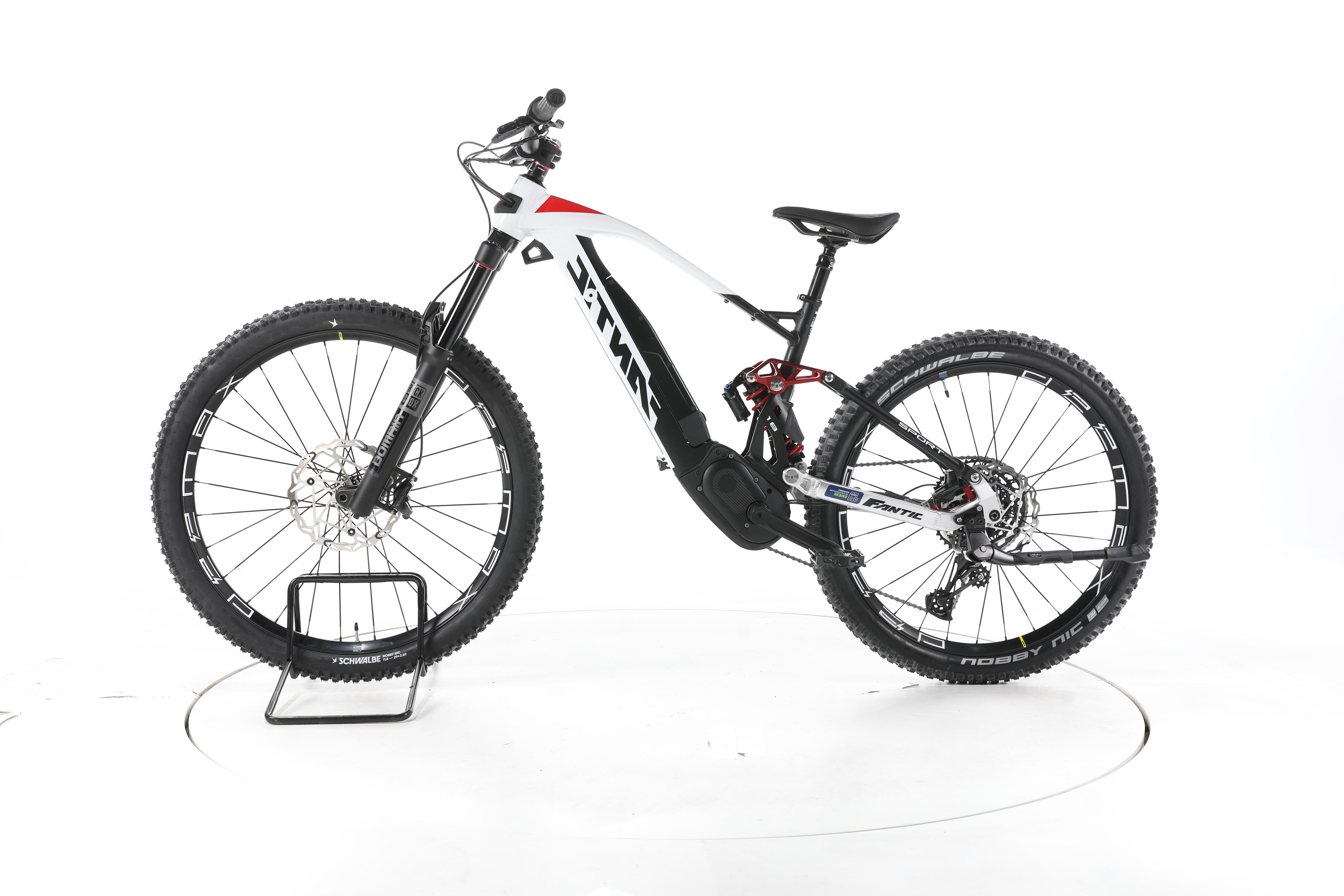Fantic XEF 1.8 Sport Trekking E-Bike - Image 7