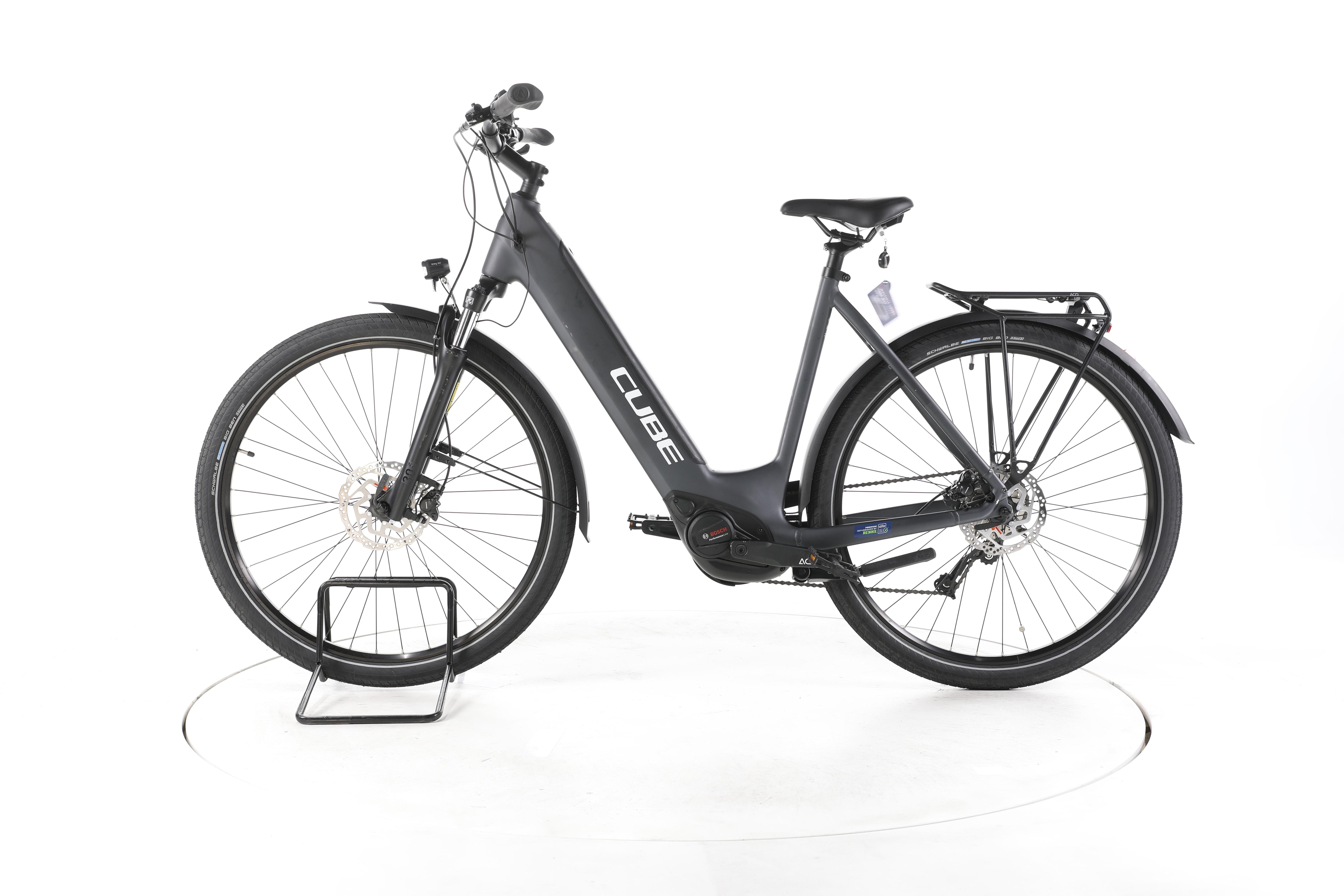 Cube Touring Hybrid ONE Trekking E-Bike Tiefeinsteiger - Image 7