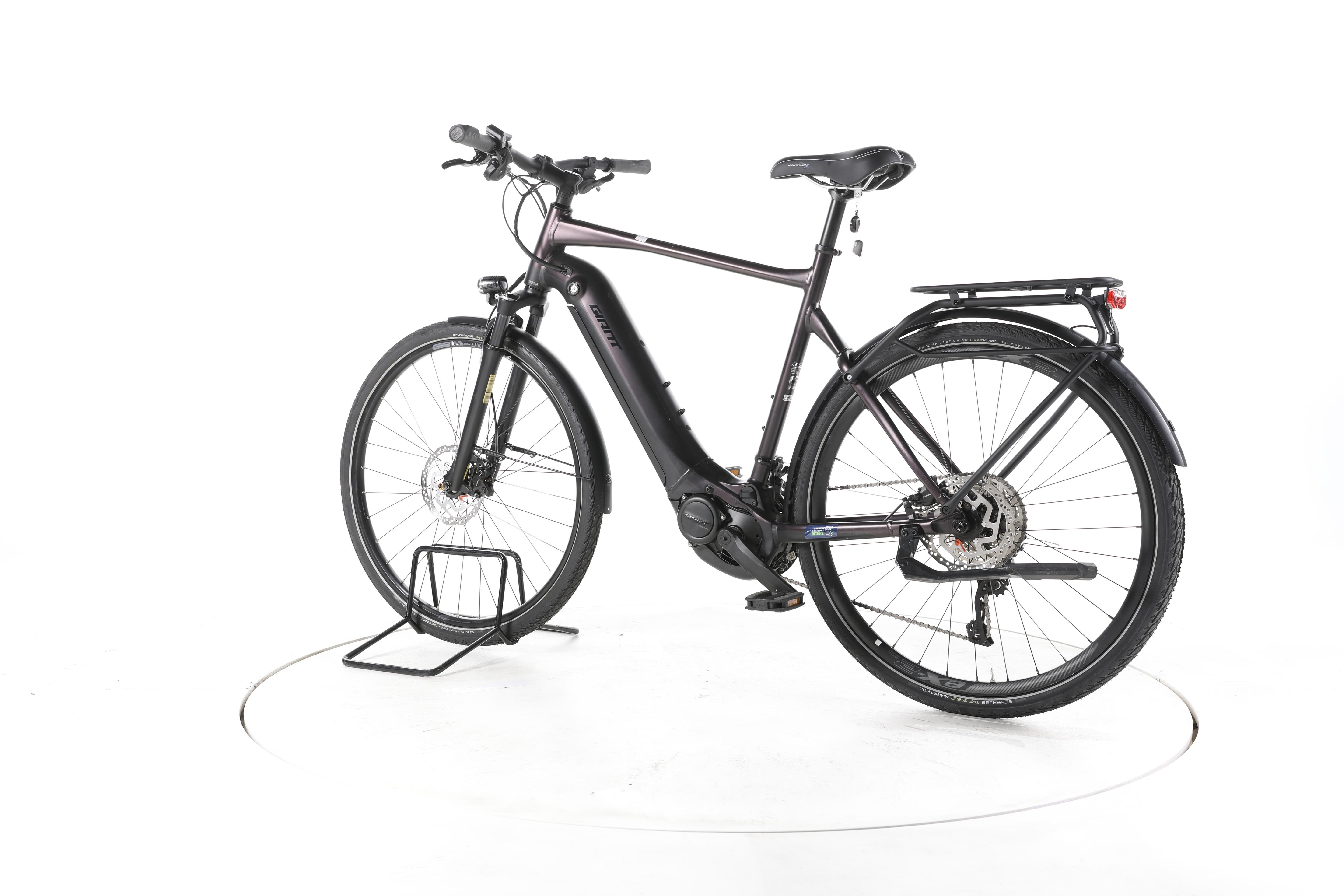 Giant Explore E+ Pro 1 Trekking E-Bike - Image 8