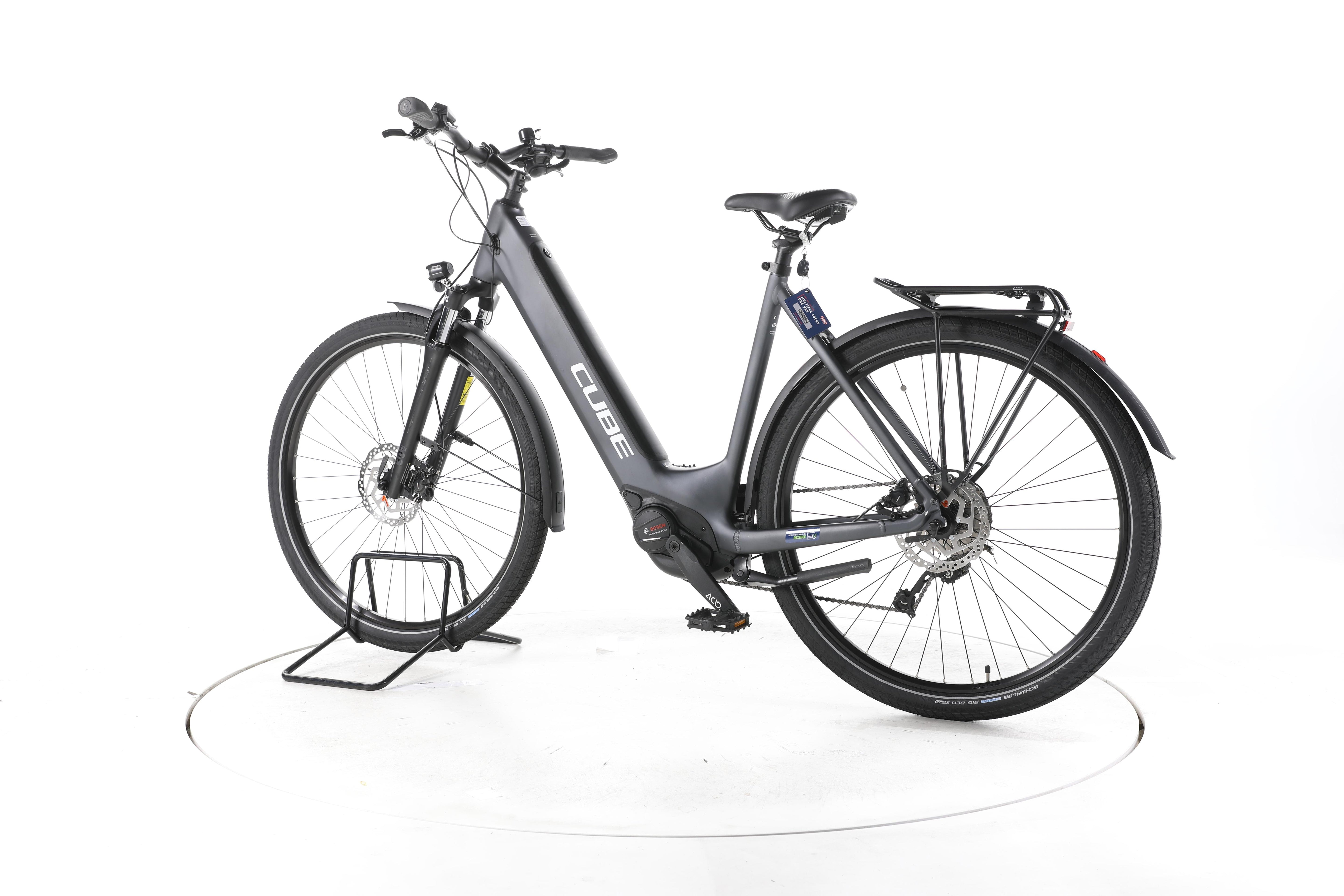 Cube Touring Hybrid ONE Trekking E-Bike Tiefeinsteiger - Image 8