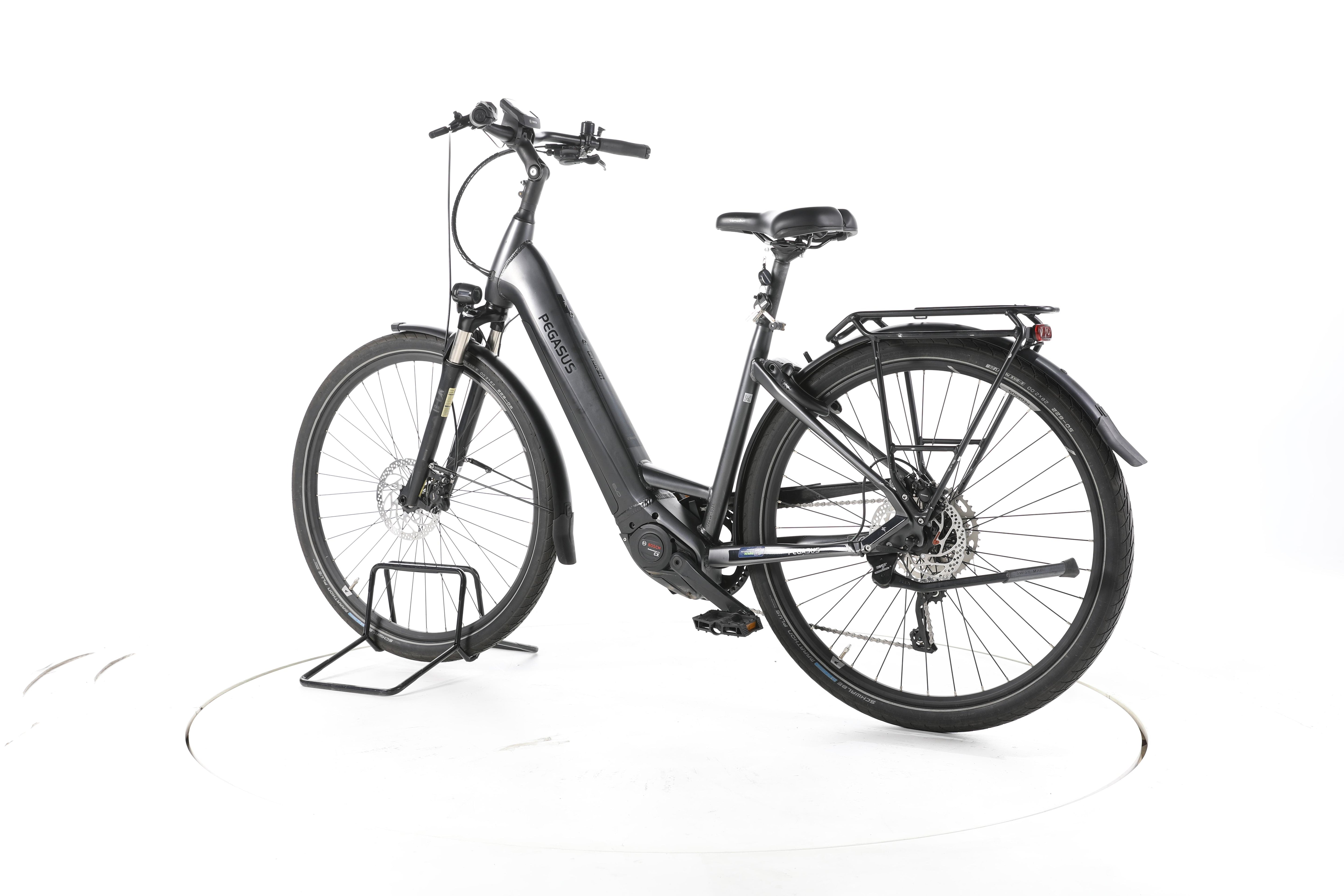 Pegasus Premio EVO 10 Lite Trekking E-Bike Tiefeinsteiger - Image 8