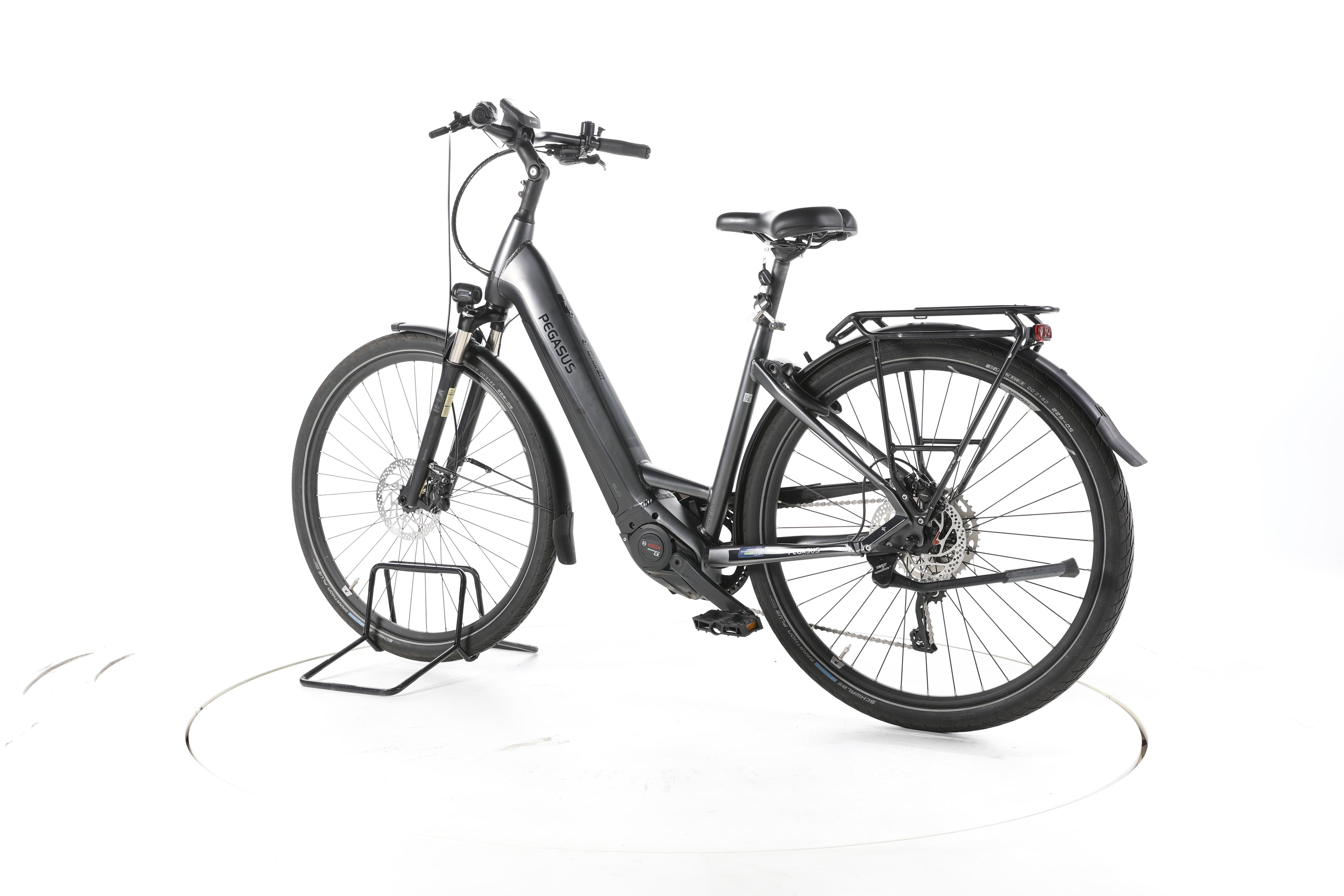Pegasus Premio EVO 10 Lite Trekking E-Bike Tiefeinsteiger - Image 8