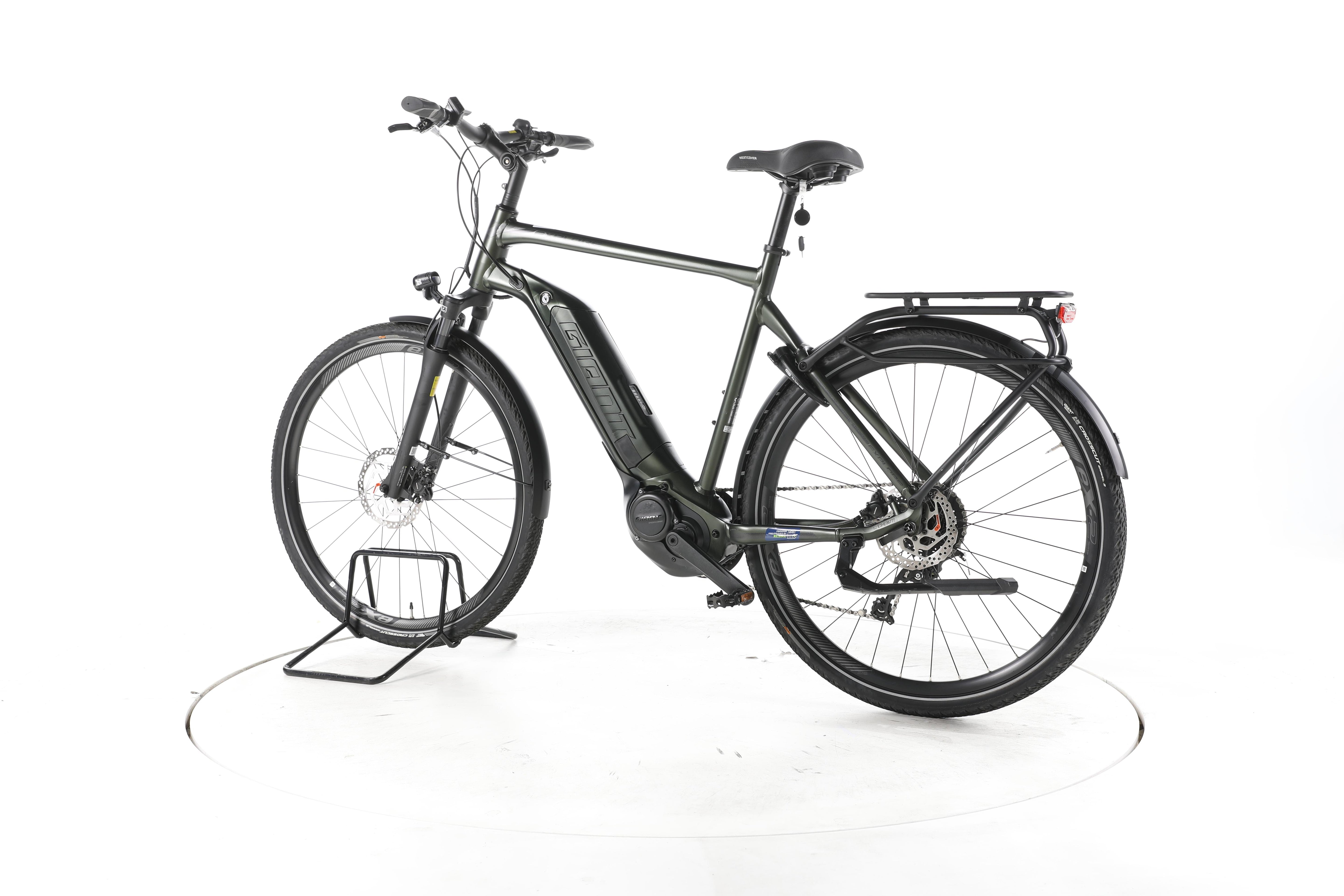 Giant Explore E+ 3 Trekking E-Bike - Image 8