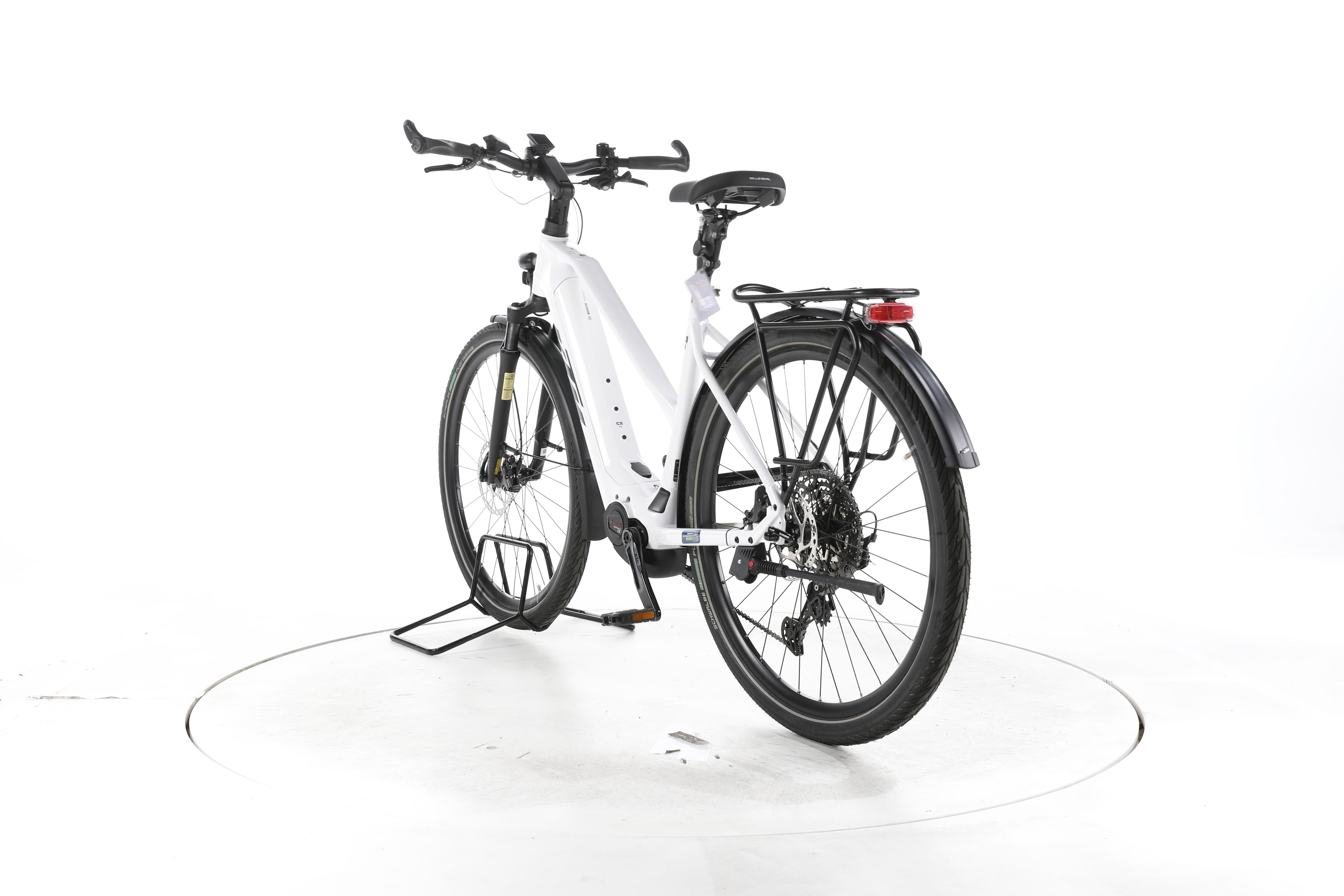 KTM Macina Style 720 Trekking E-Bike - Image 9