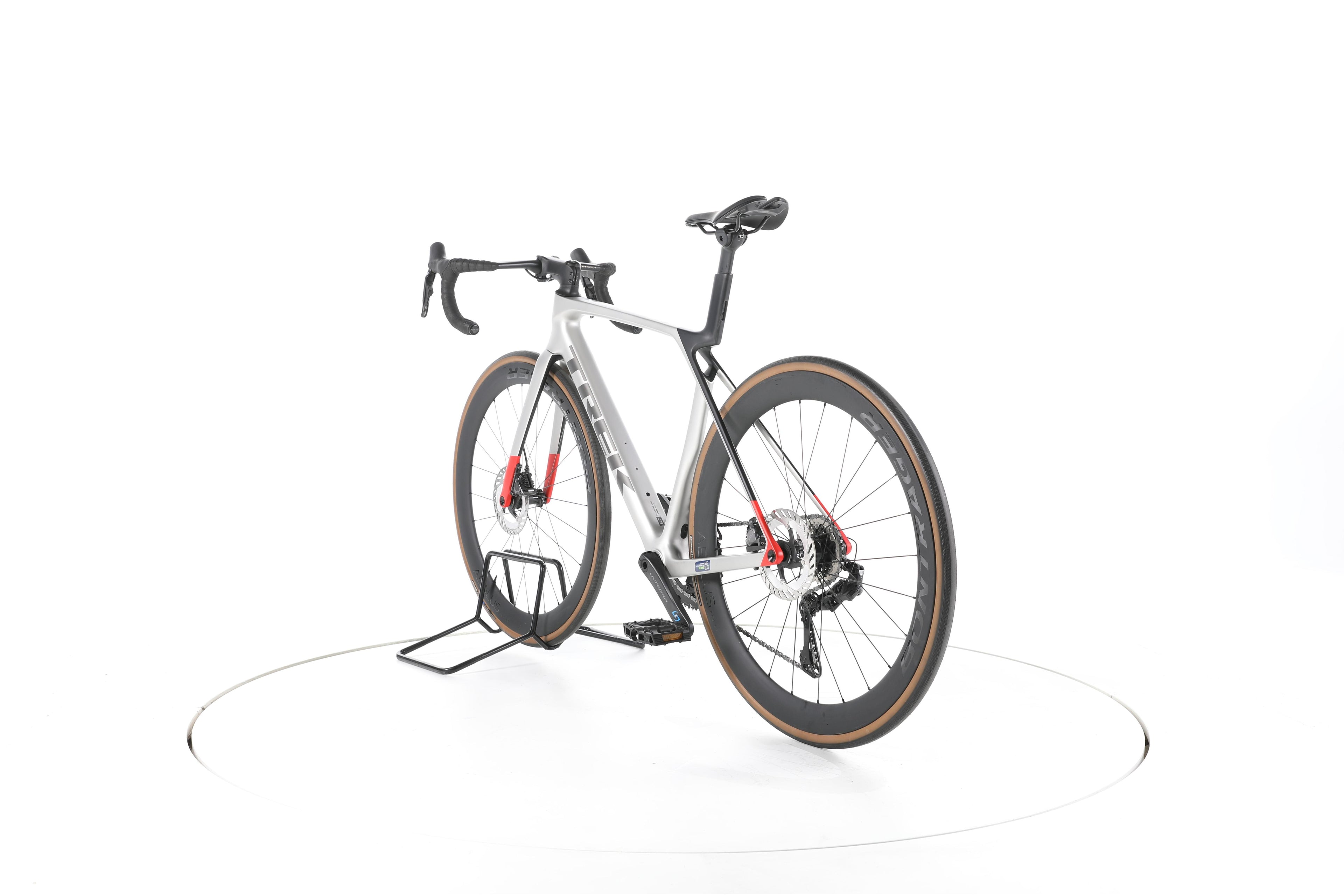 Trek Madone SL 7 Gen 8 - Image 9