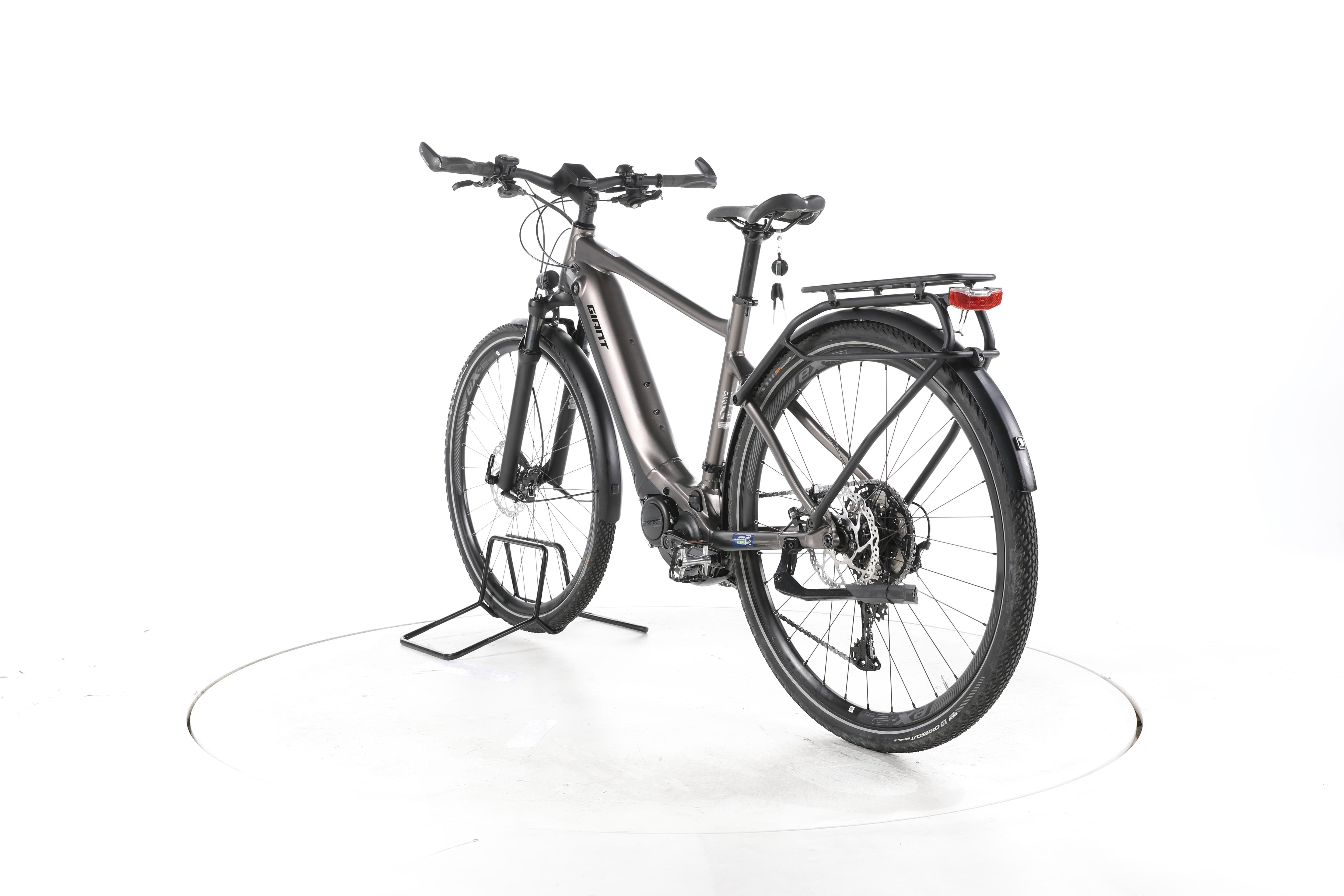 Giant Explore E+ Pro 0 Trekking E-Bike - Image 9