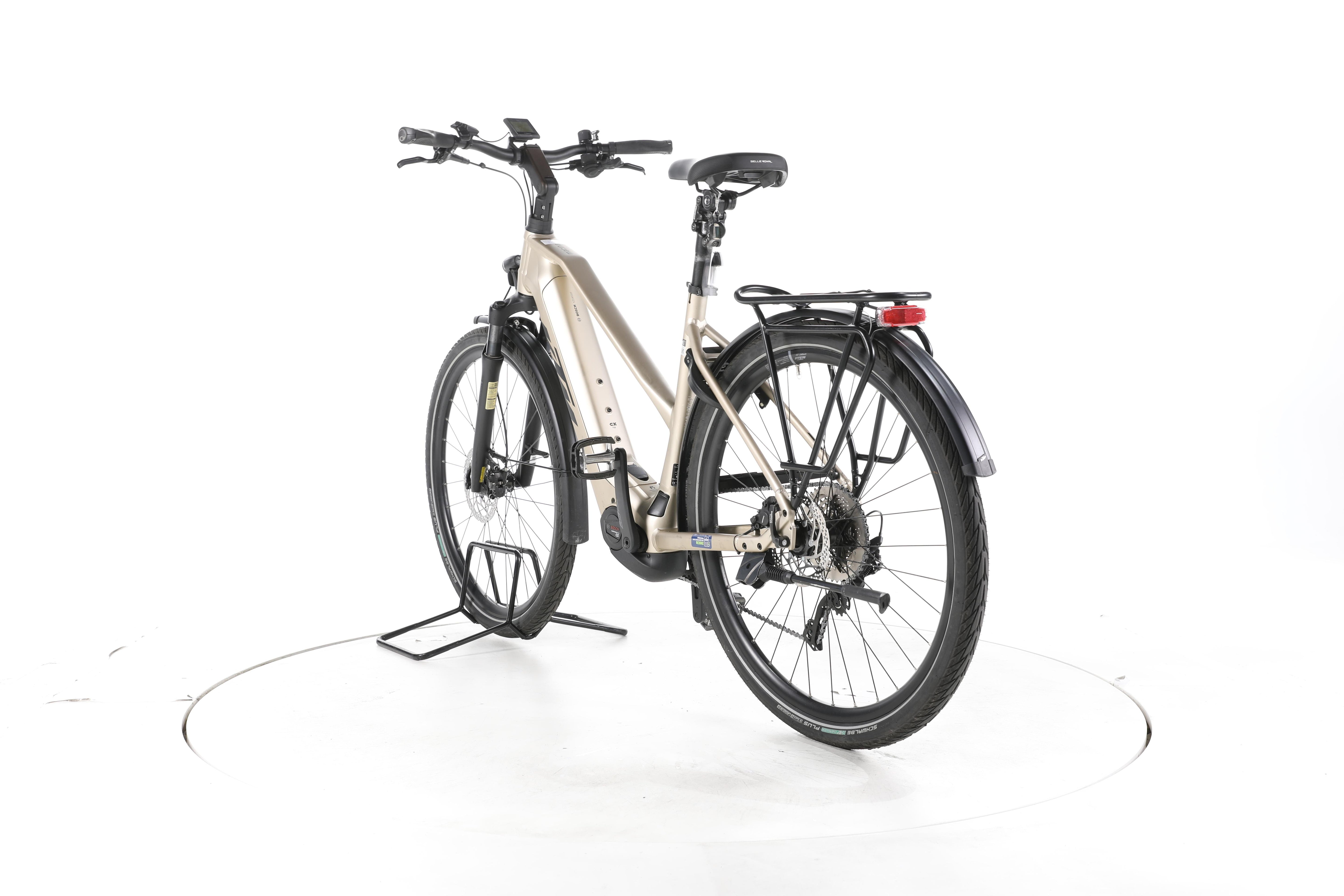 KTM Macina Style 740 Trekking E-Bike - Image 9