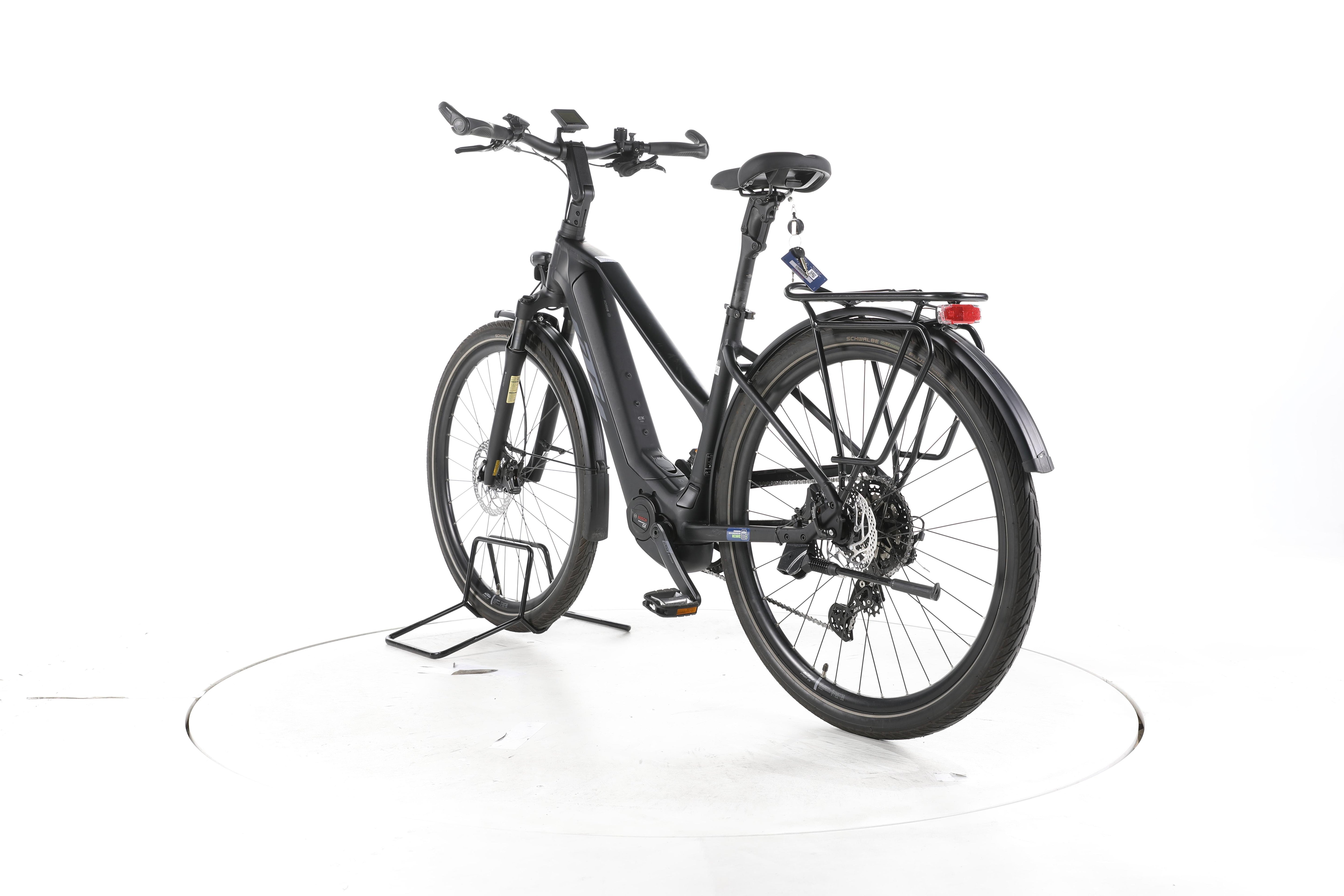 KTM Macina Style 730 Trekking E-Bike - Image 9