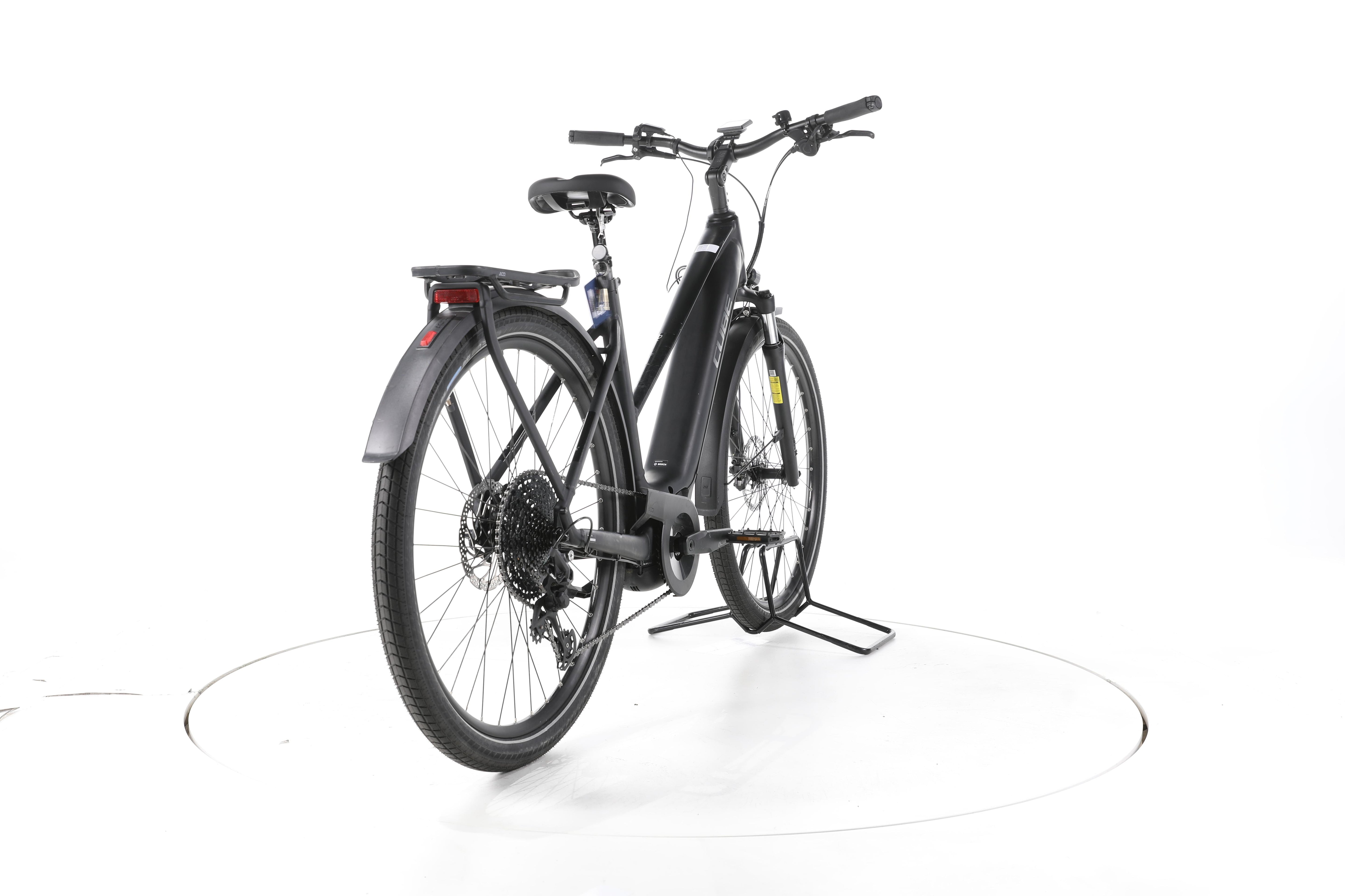 Cube Touring Hybrid Pro Trekking E-Bike - Image 11
