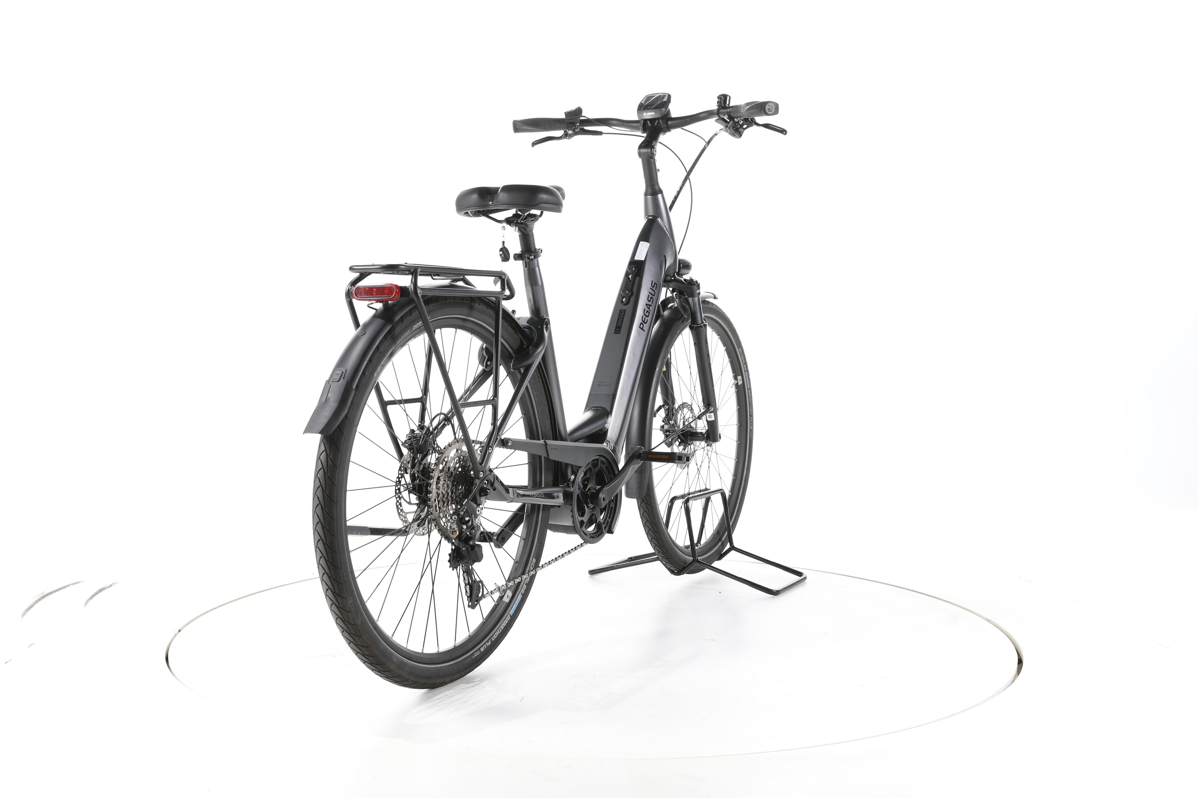 Pegasus Premio EVO 10 Lite Trekking E-Bike Tiefeinsteiger - Image 11