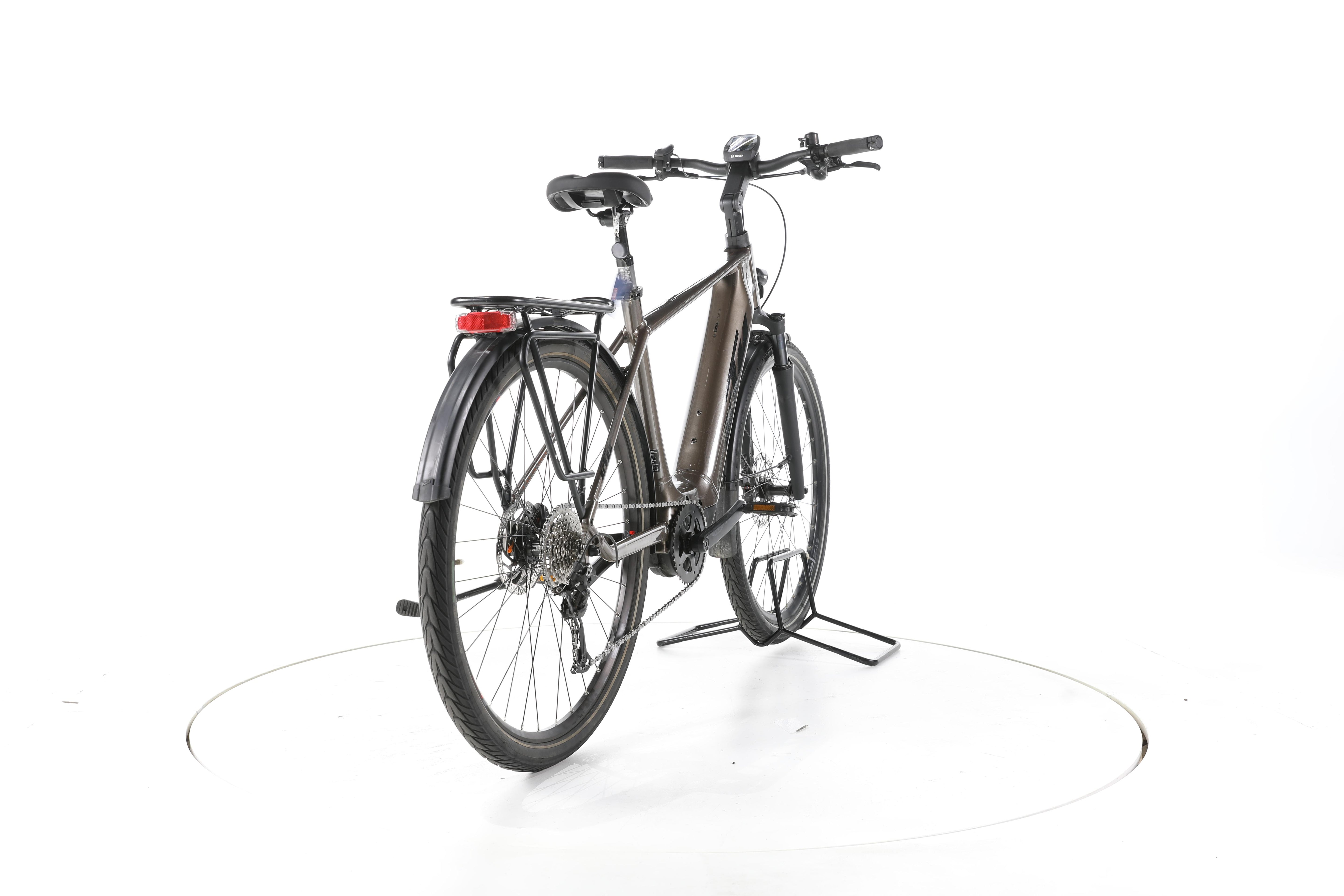 KTM Macina Tour P510 Trekking E-Bike - Image 11