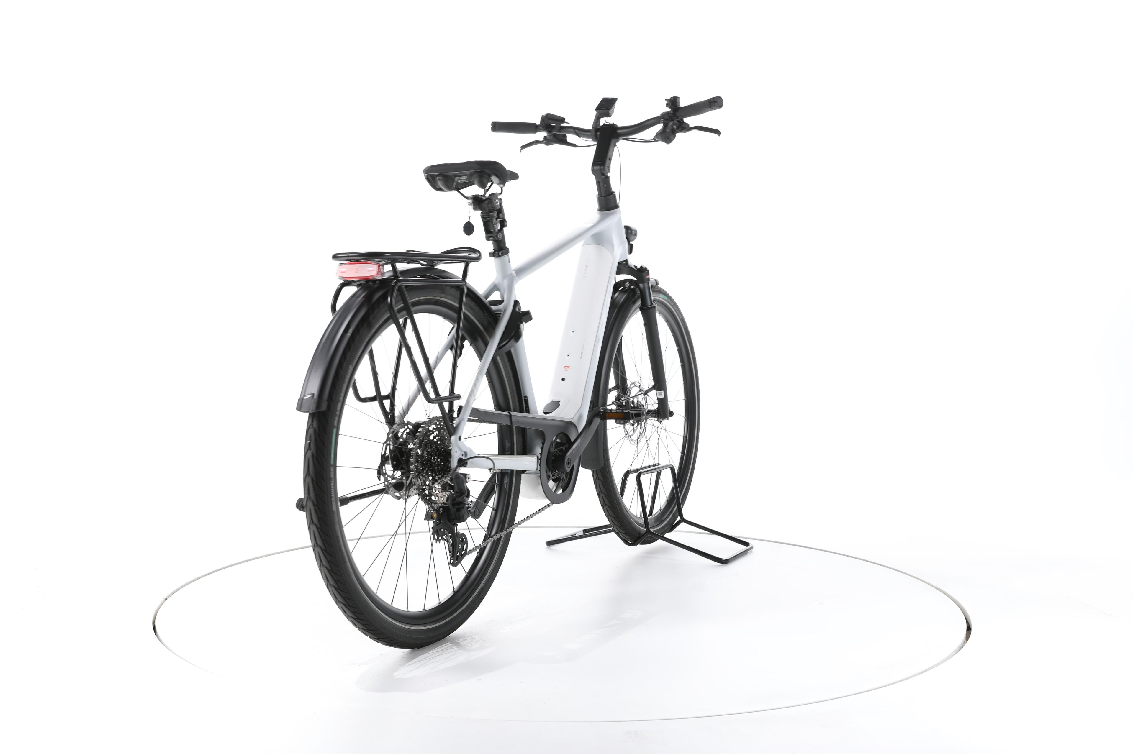 KTM Macina Style Pro Trekking E-Bike - Image 11