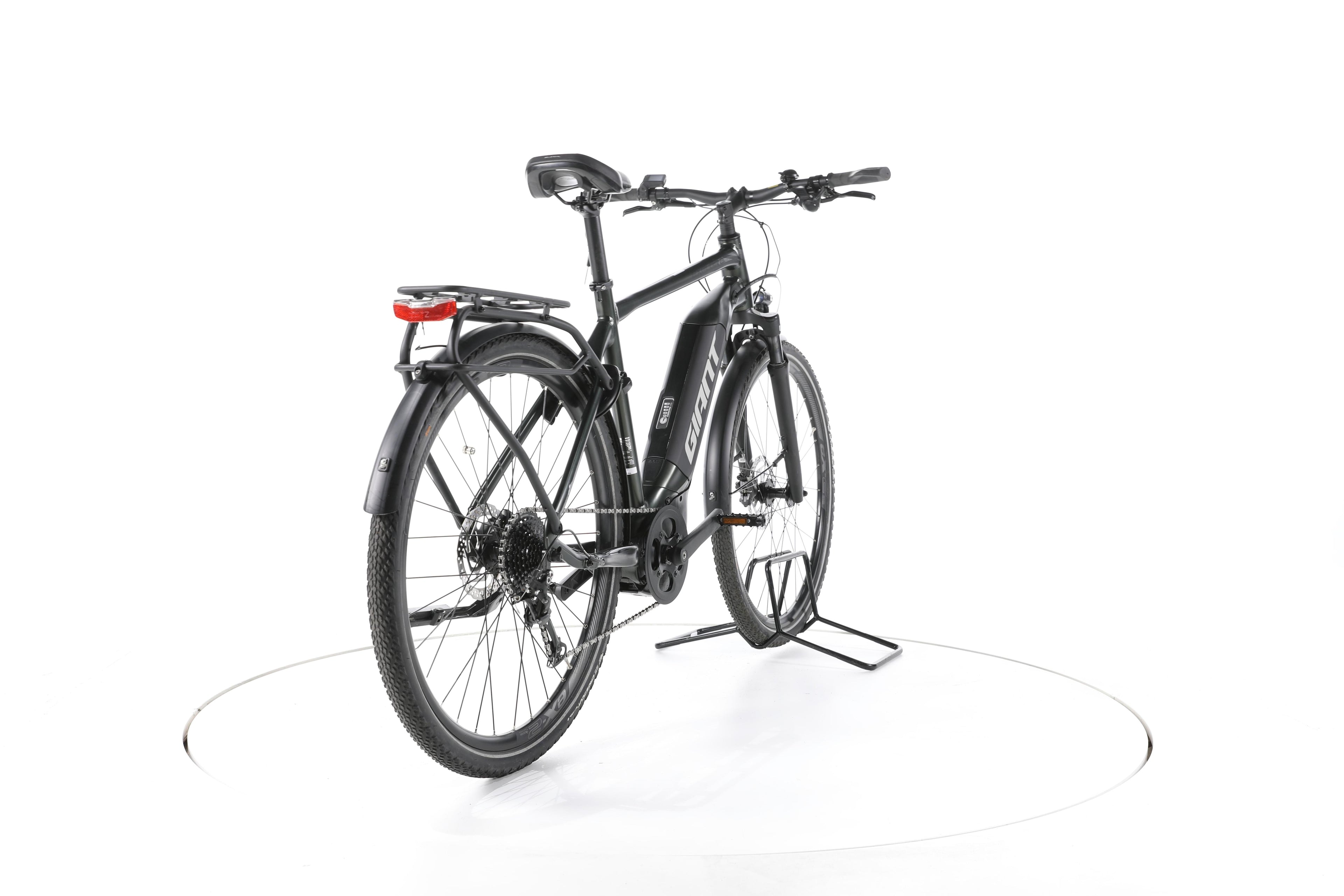 Giant Explore E+3 Trekking E-Bike - Image 11