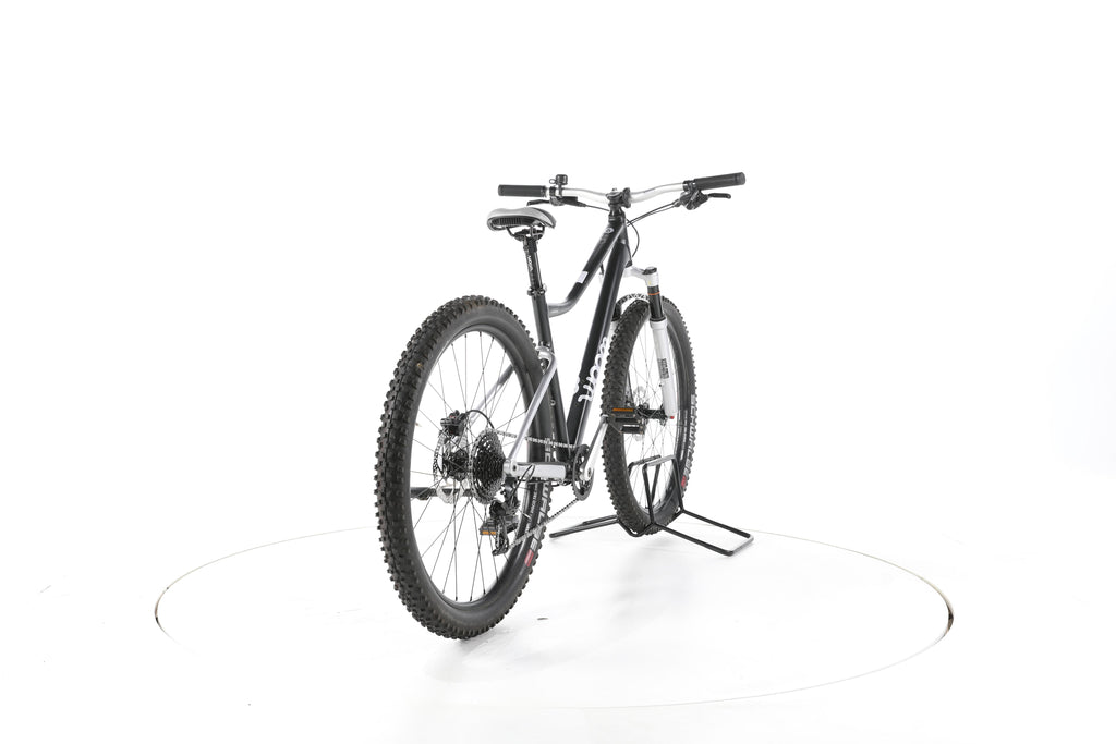 woom Off Air 6 - Image 11