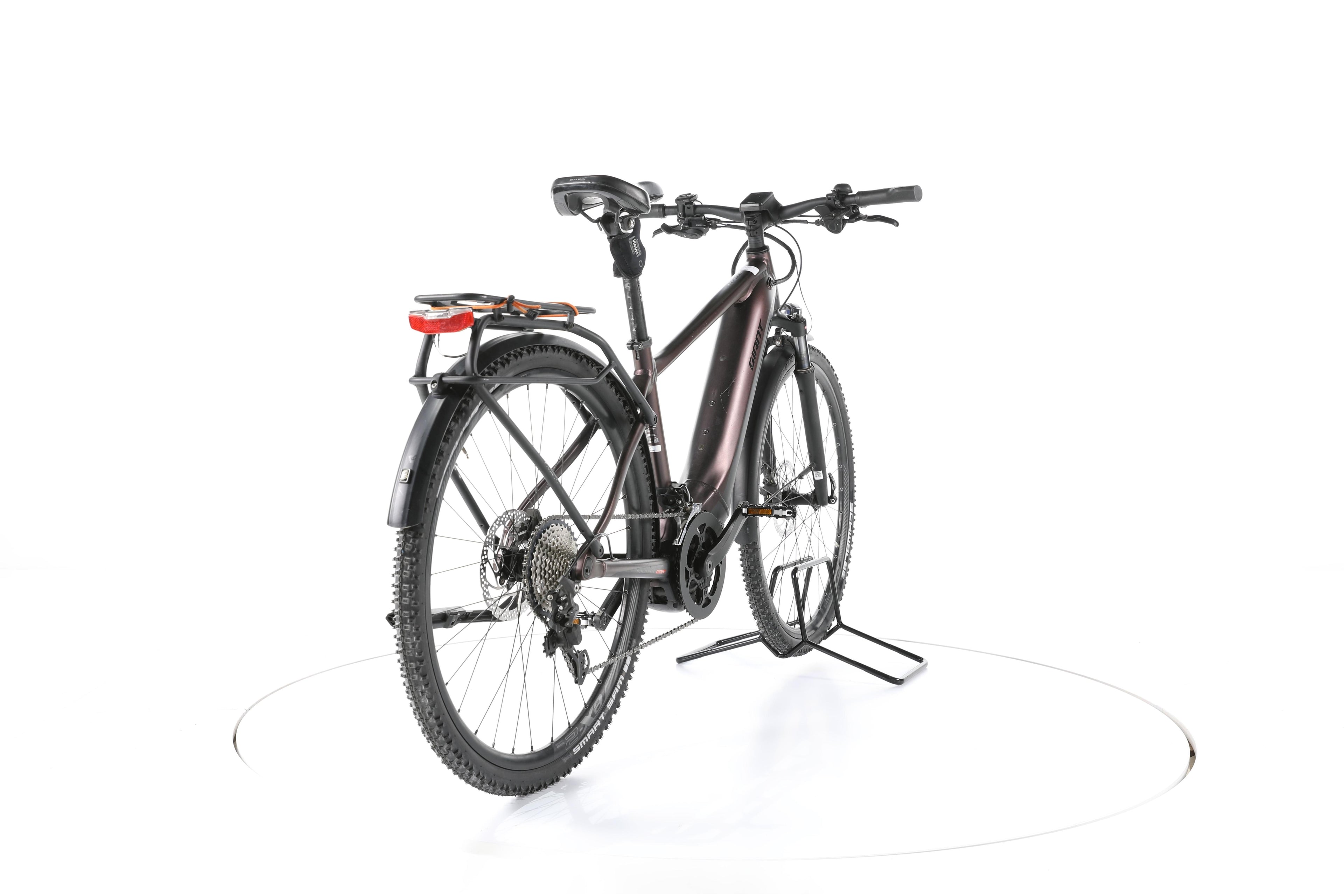 Giant Explore E+ 1 Pro GTS Trekking E-Bike - Image 11
