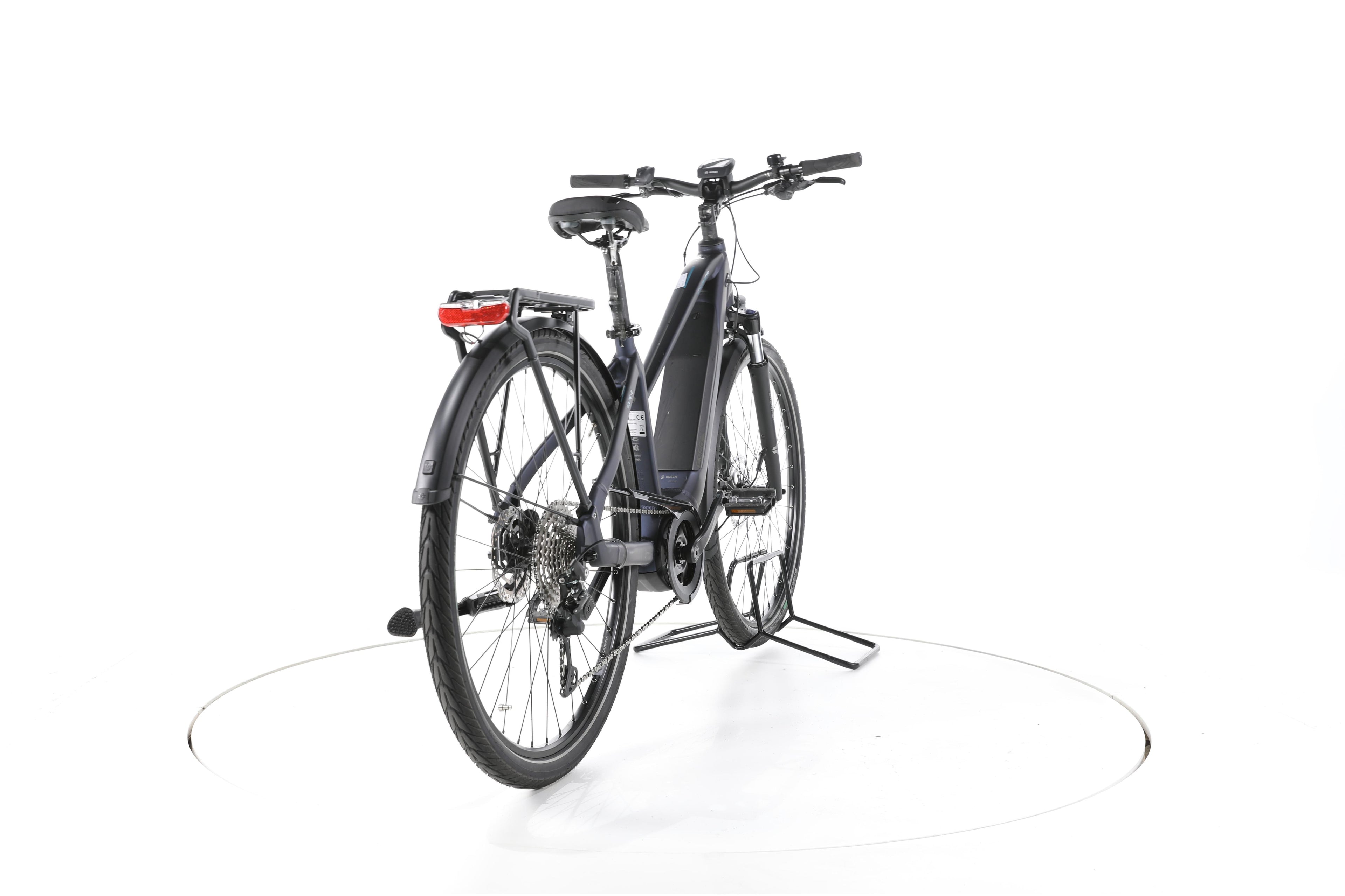Carver Route E.420 Trekking E-Bike - Image 11