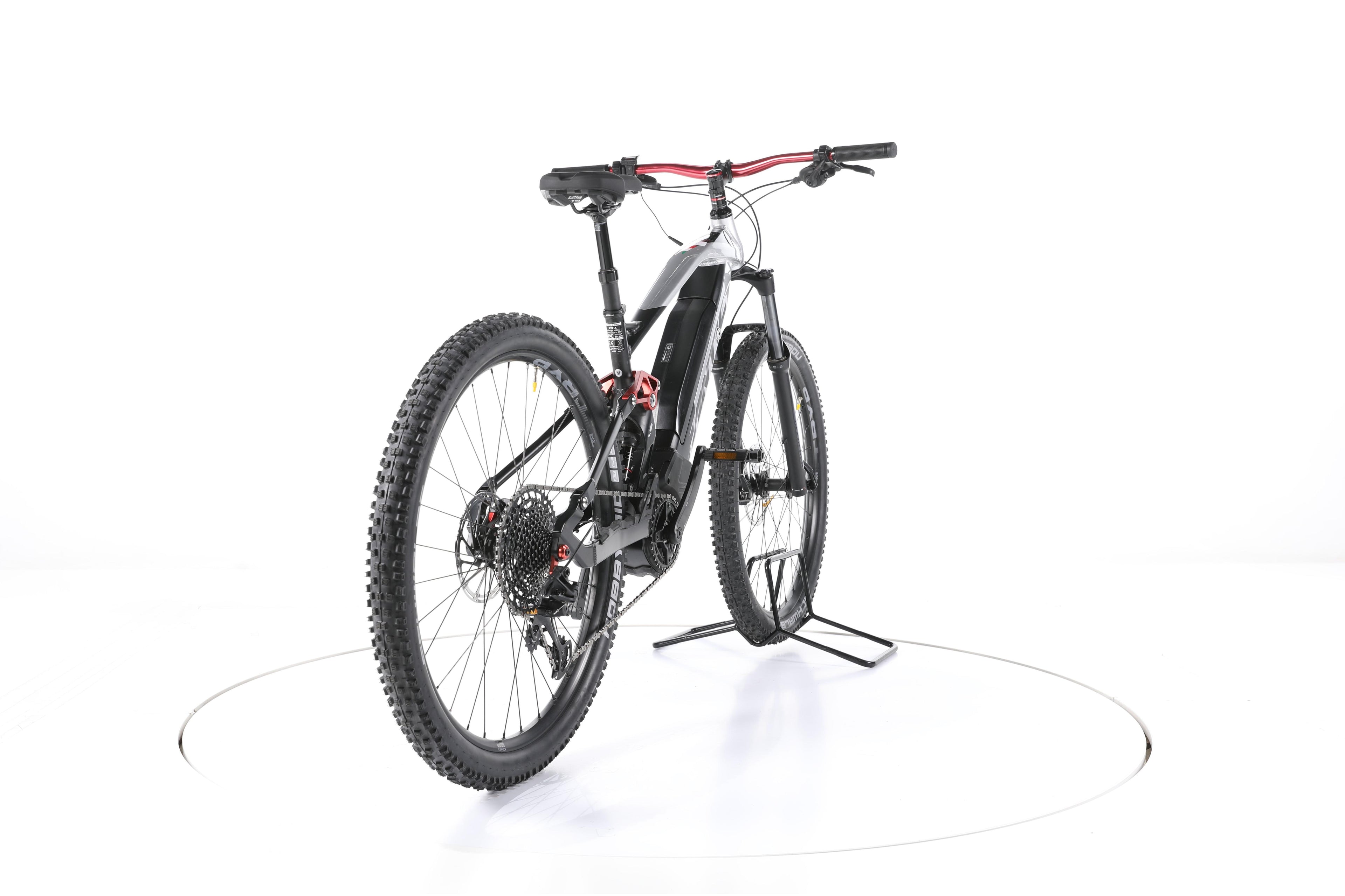 Fantic Fantic XTF 1.5 Fully E-Bike - Image 11