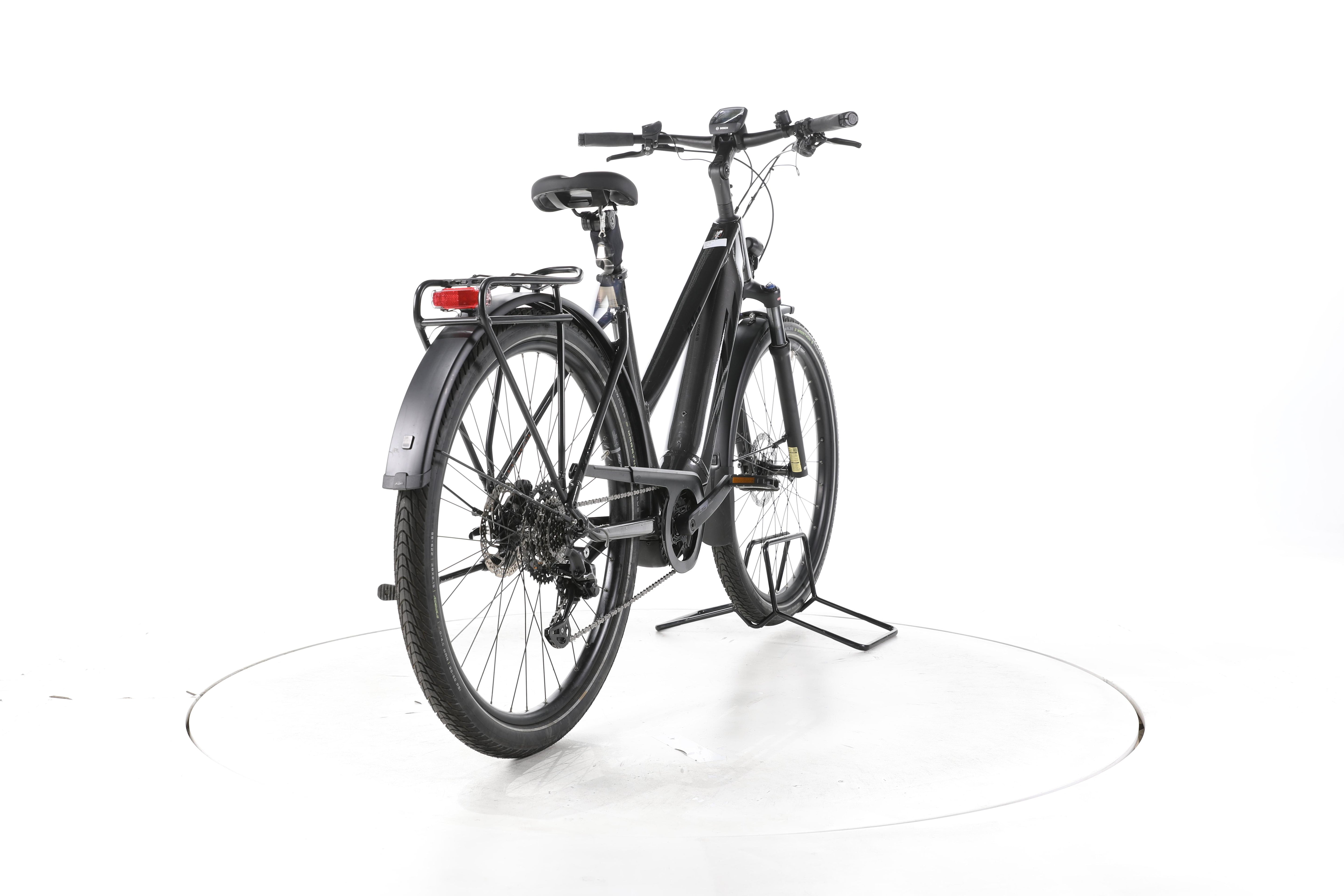 KTM Macina Gran 620 Trekking E-Bike - Image 11