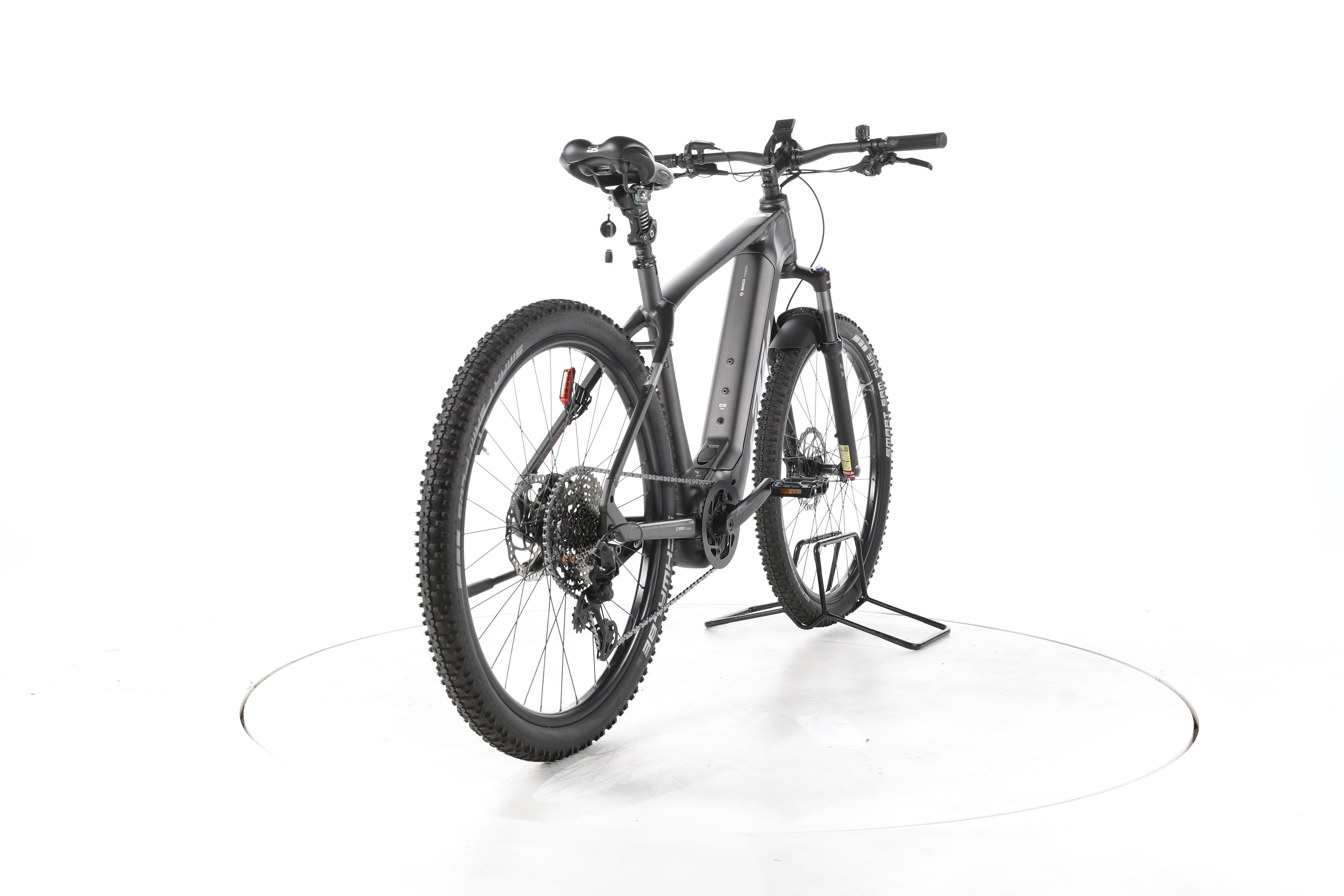 KTM Macina Team LFC Trekking E-Bike - Image 11