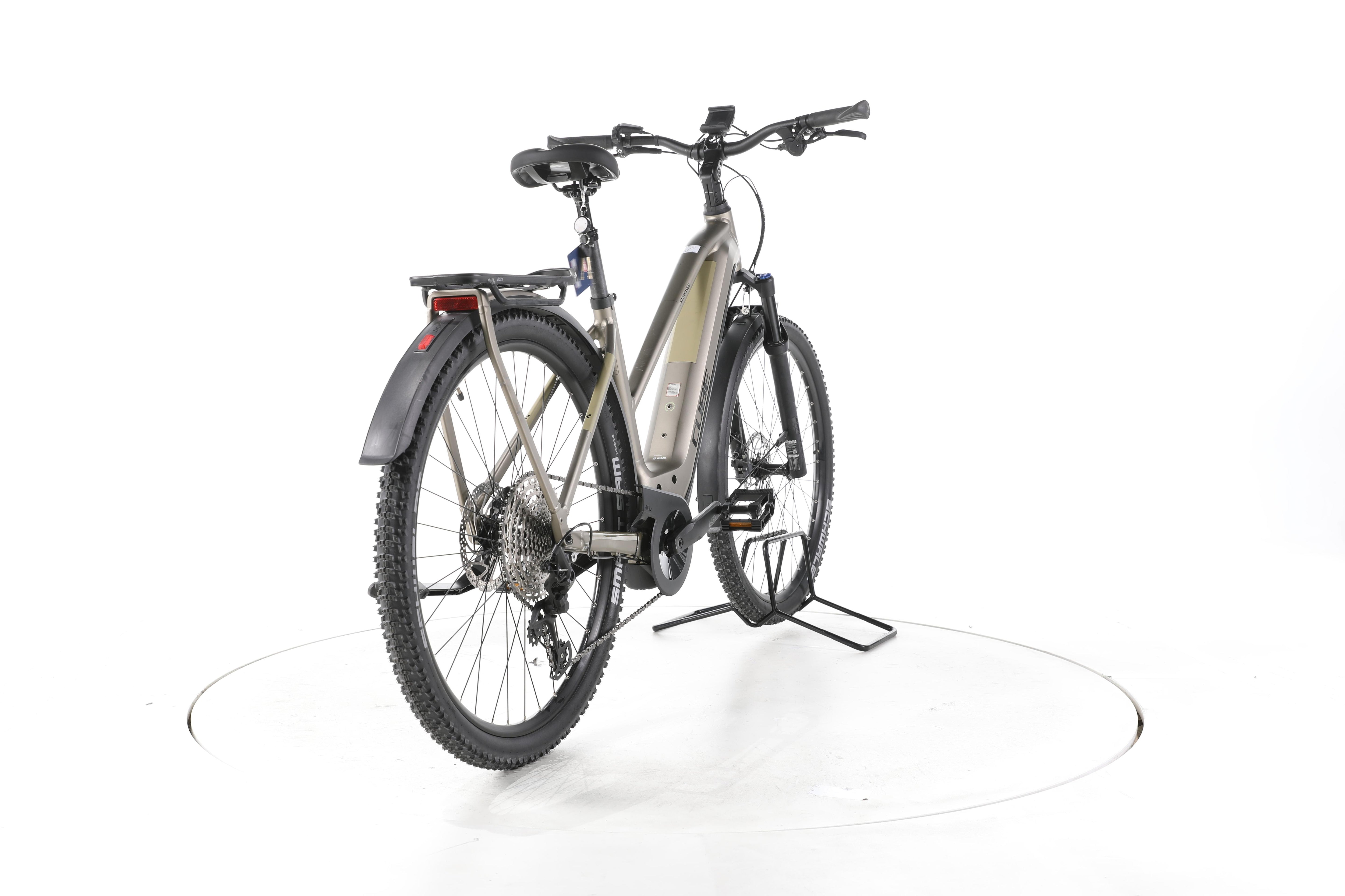 Cube Kathmandu Hybrid Pro Trekking E-Bike - Image 11