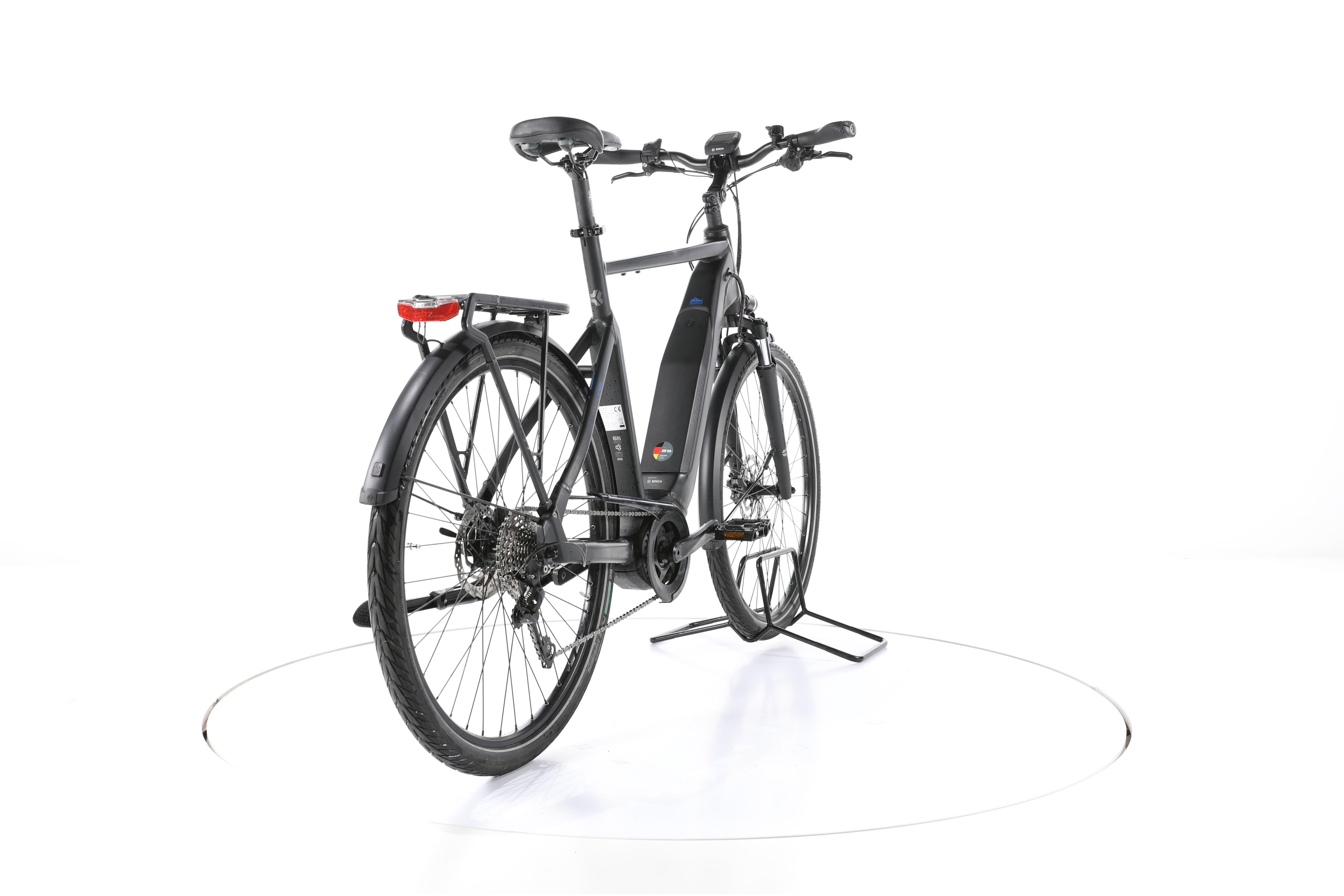 Carver Route E.430 Trekking E-Bike - Image 11