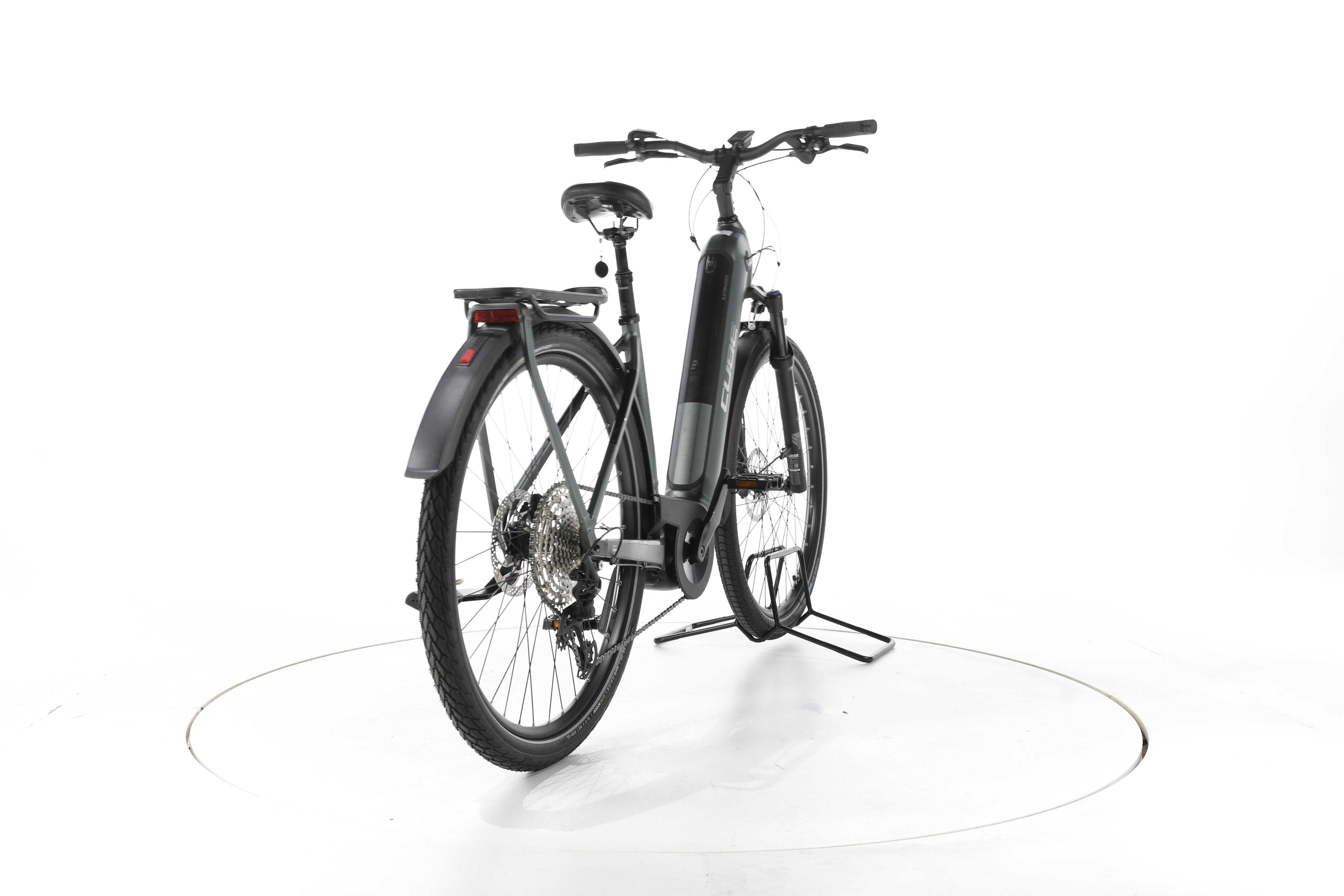 Cube Kathmandu Hybrid Pro Trekking E-Bike Tiefeinsteiger - Image 11