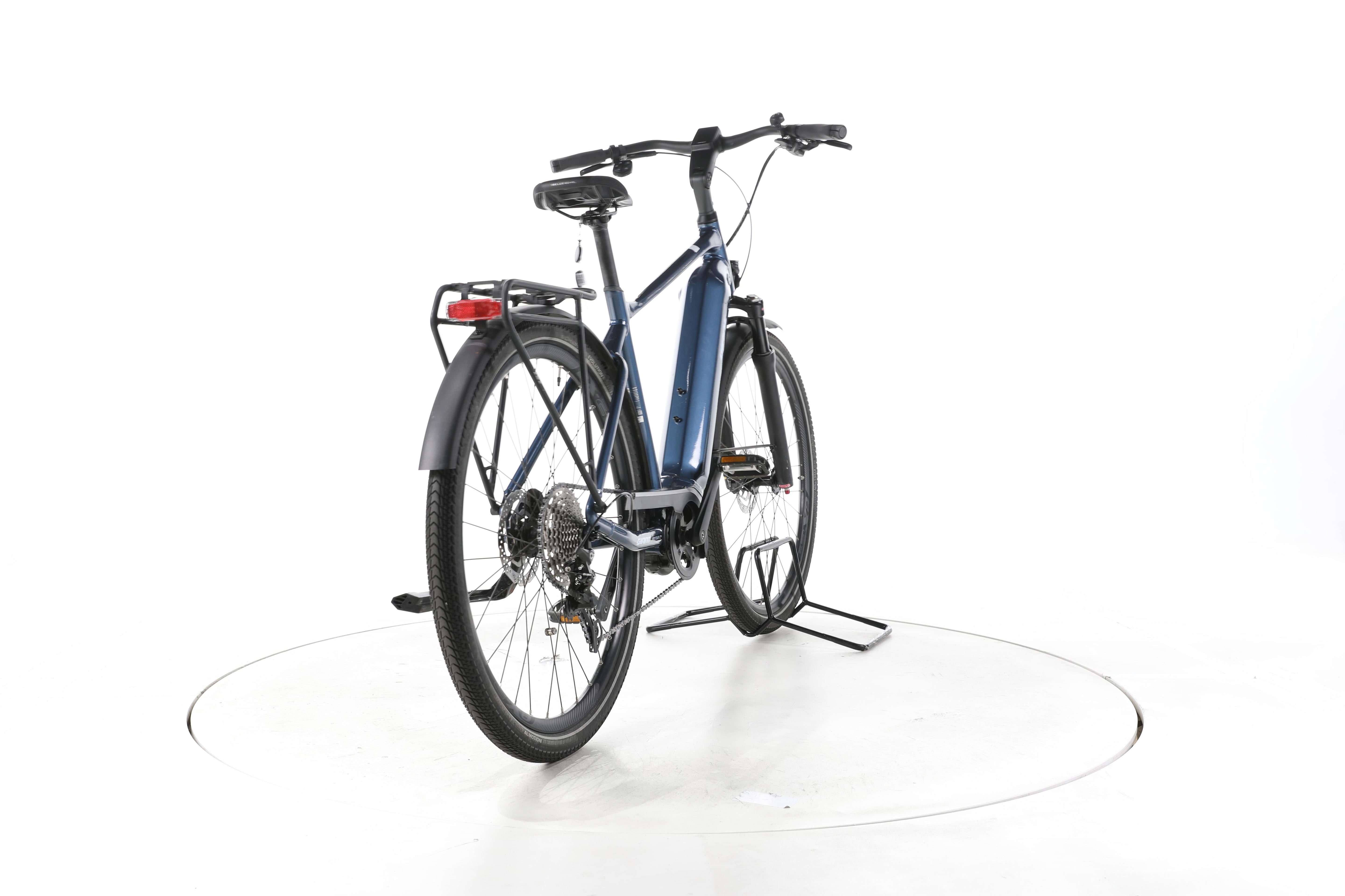 Giant AnyTour E+ 1 GTS Trekking E-Bike - Image 11
