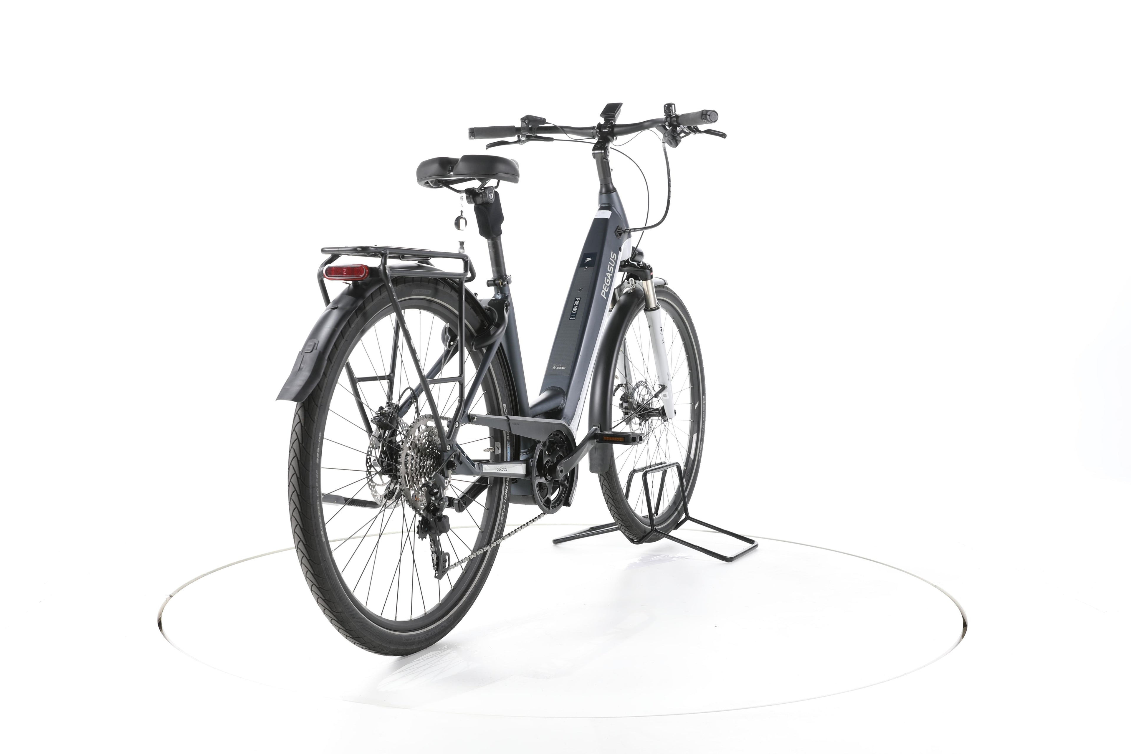 Pegasus Premio EVO 10 Lite Trekking E-Bike Tiefeinsteiger - Image 11