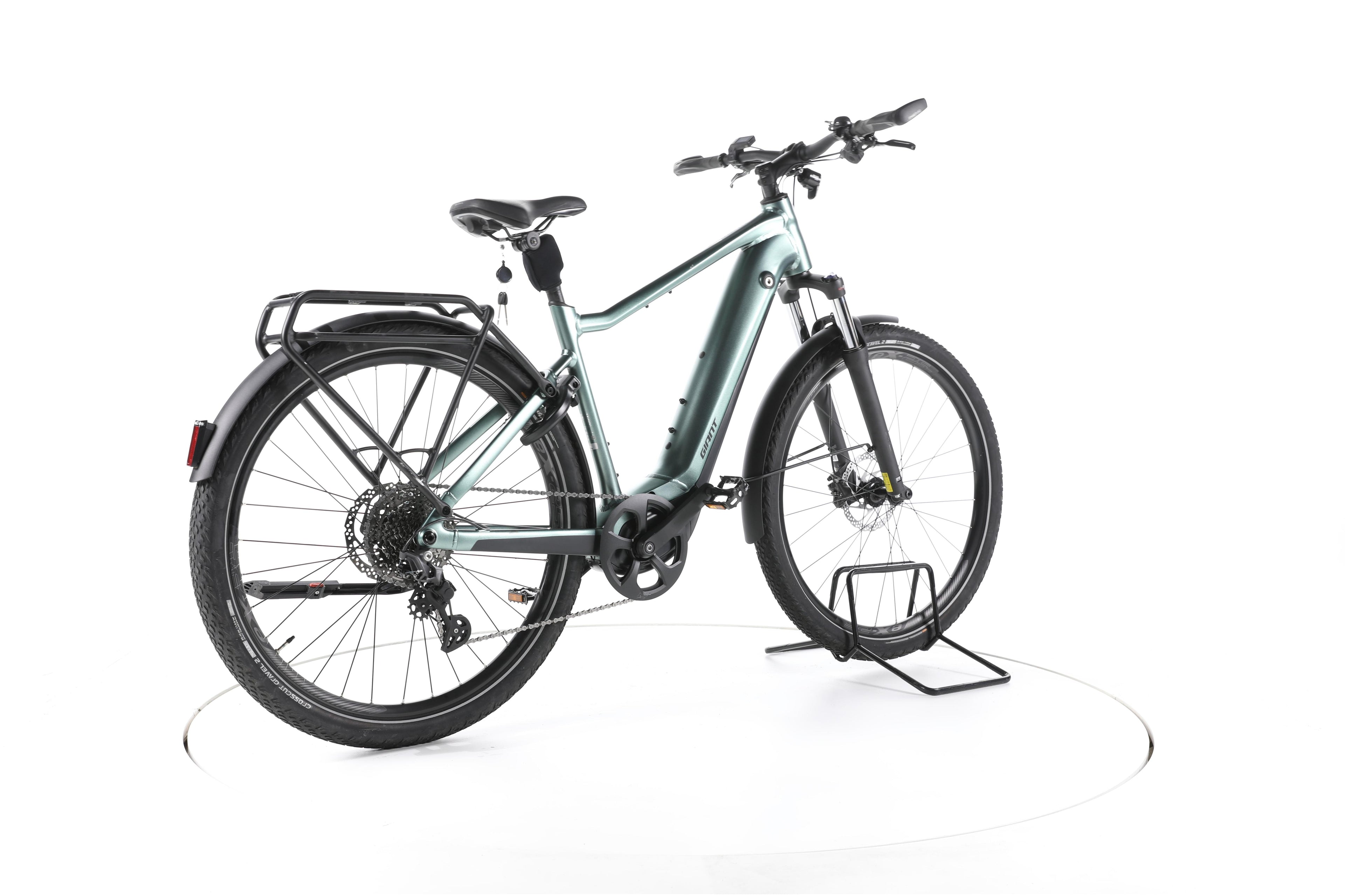 Giant Explore E+ 1 Trekking E-Bike - Image 12