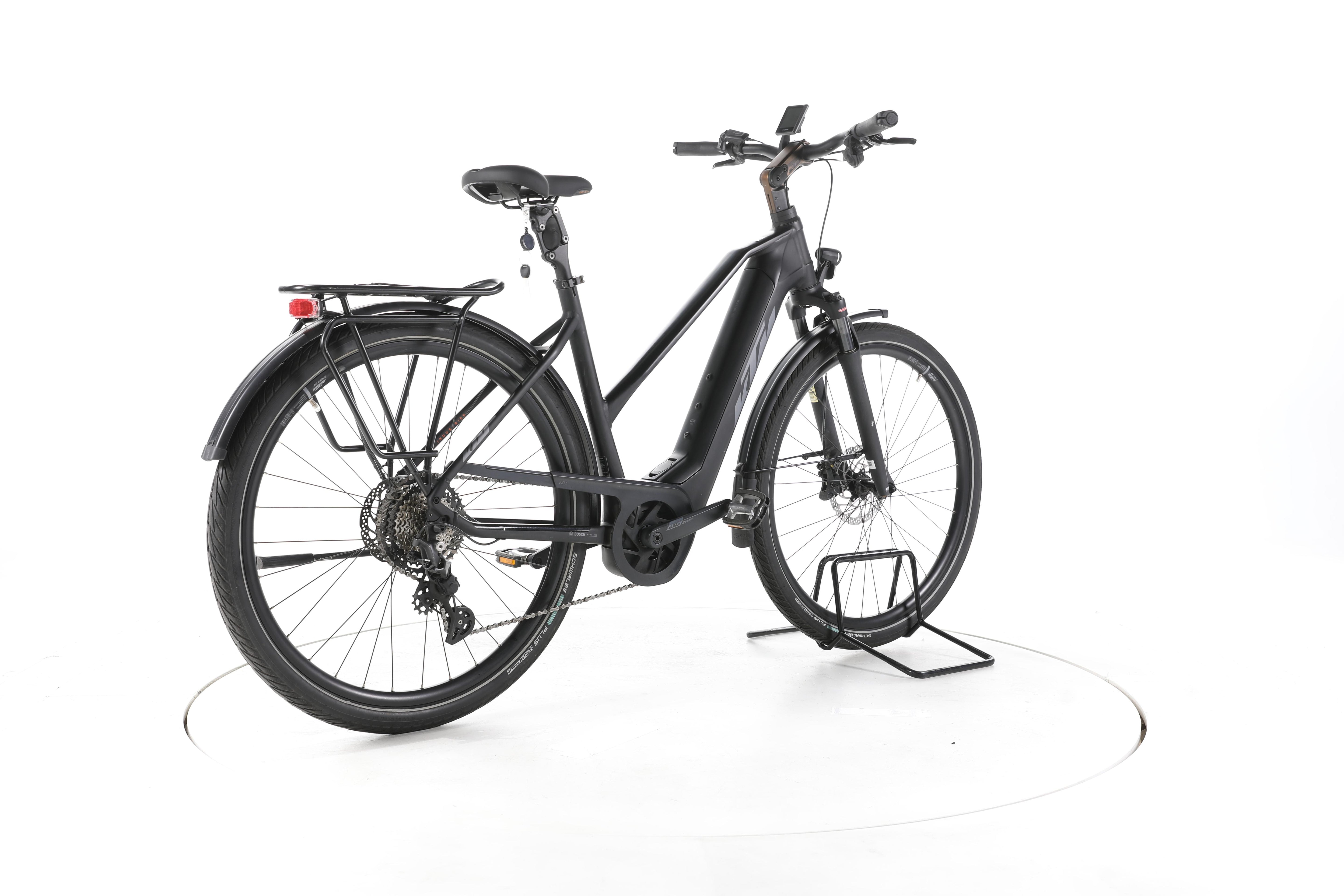 KTM Macina Style 730 Trekking E-Bike - Image 12