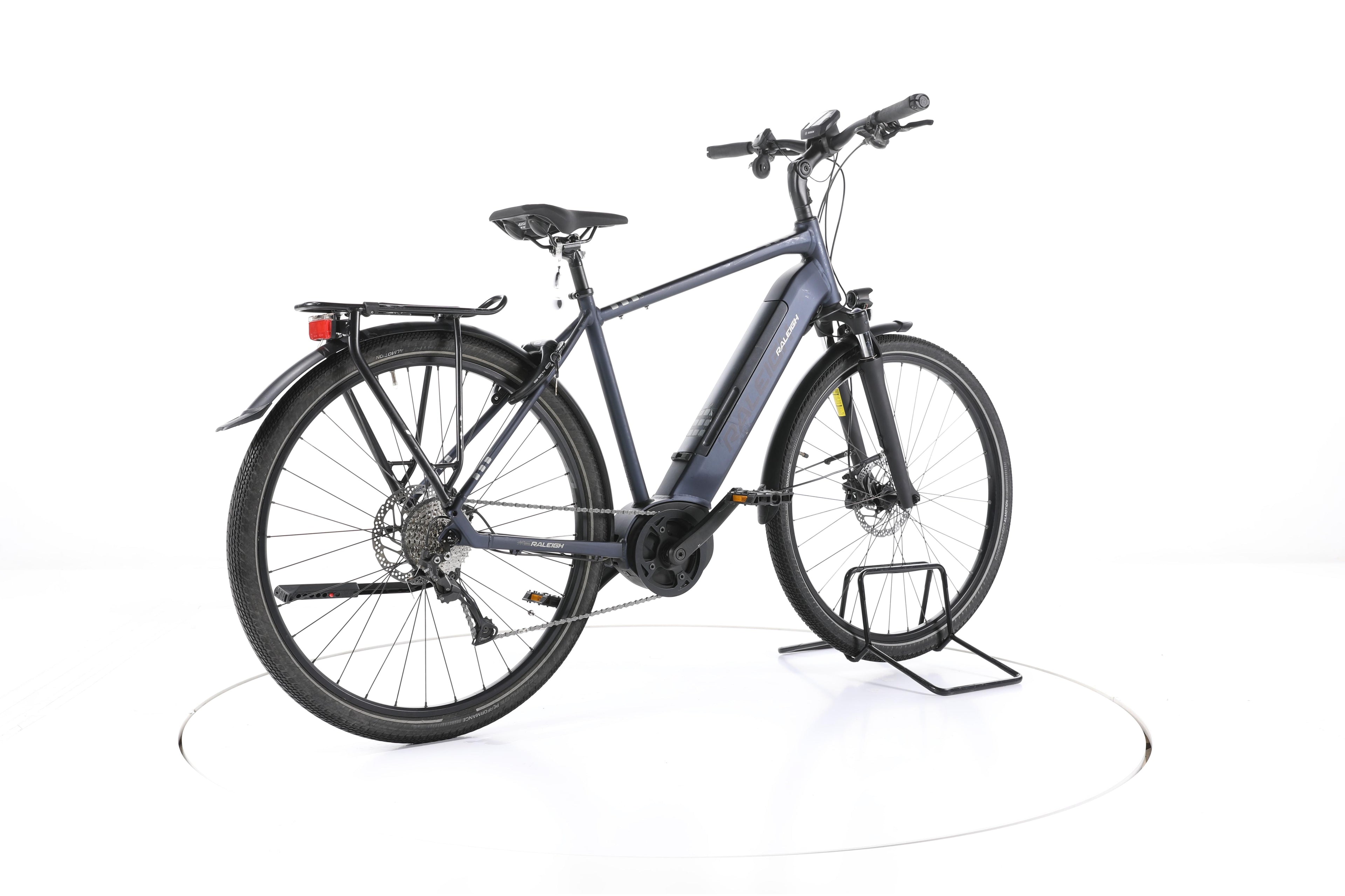 Raleigh Kent 9 Trekking E-Bike - Image 12