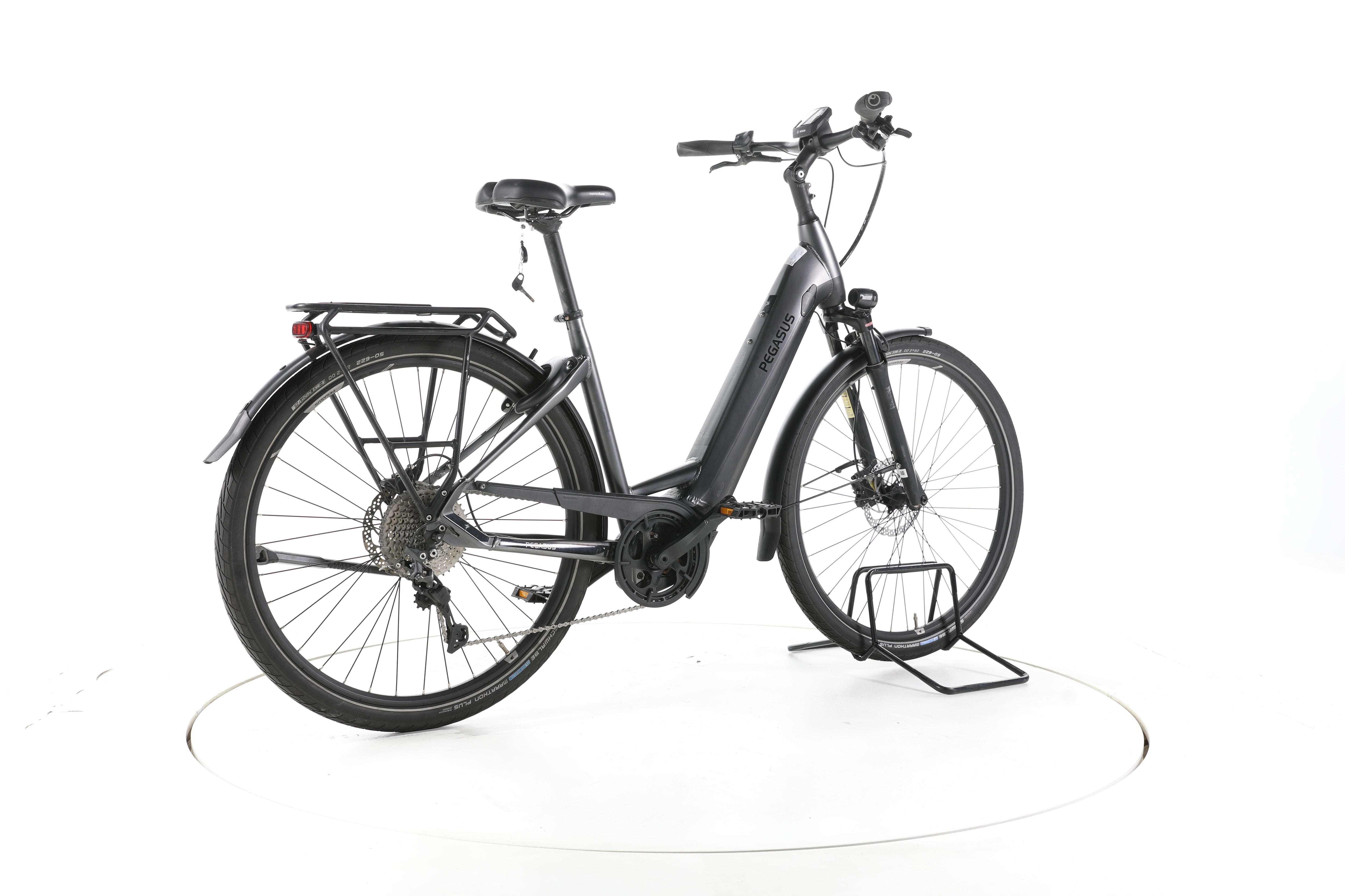 Pegasus Premio EVO 10 Lite Trekking E-Bike Tiefeinsteiger - Image 12