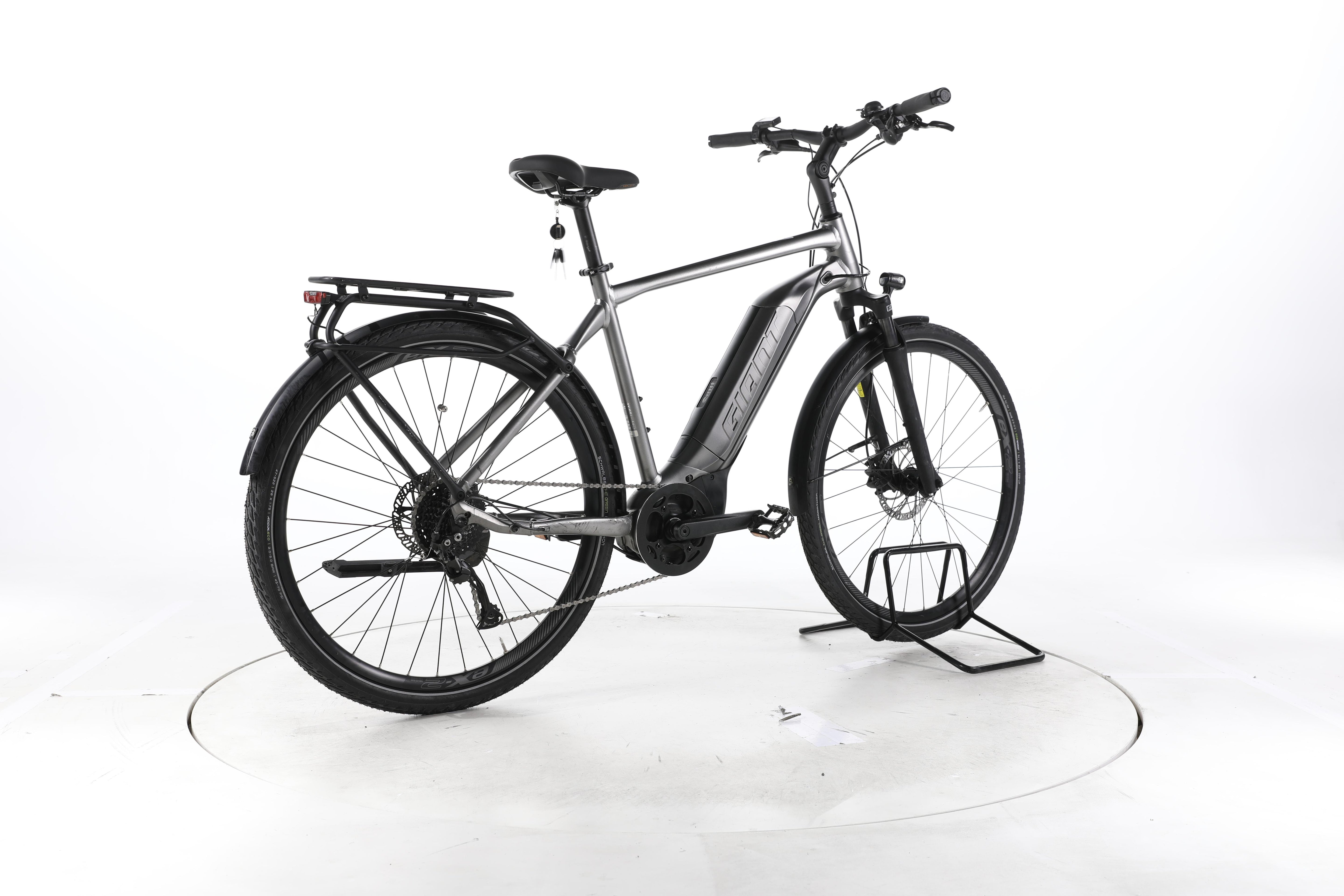 Giant Explore E+ 3 Trekking E-Bike - Image 12