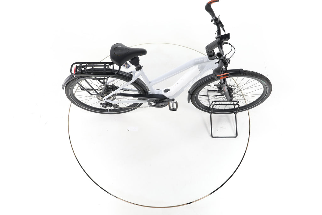 KTM Macina Style Pro Trekking E-Bike - Image 13
