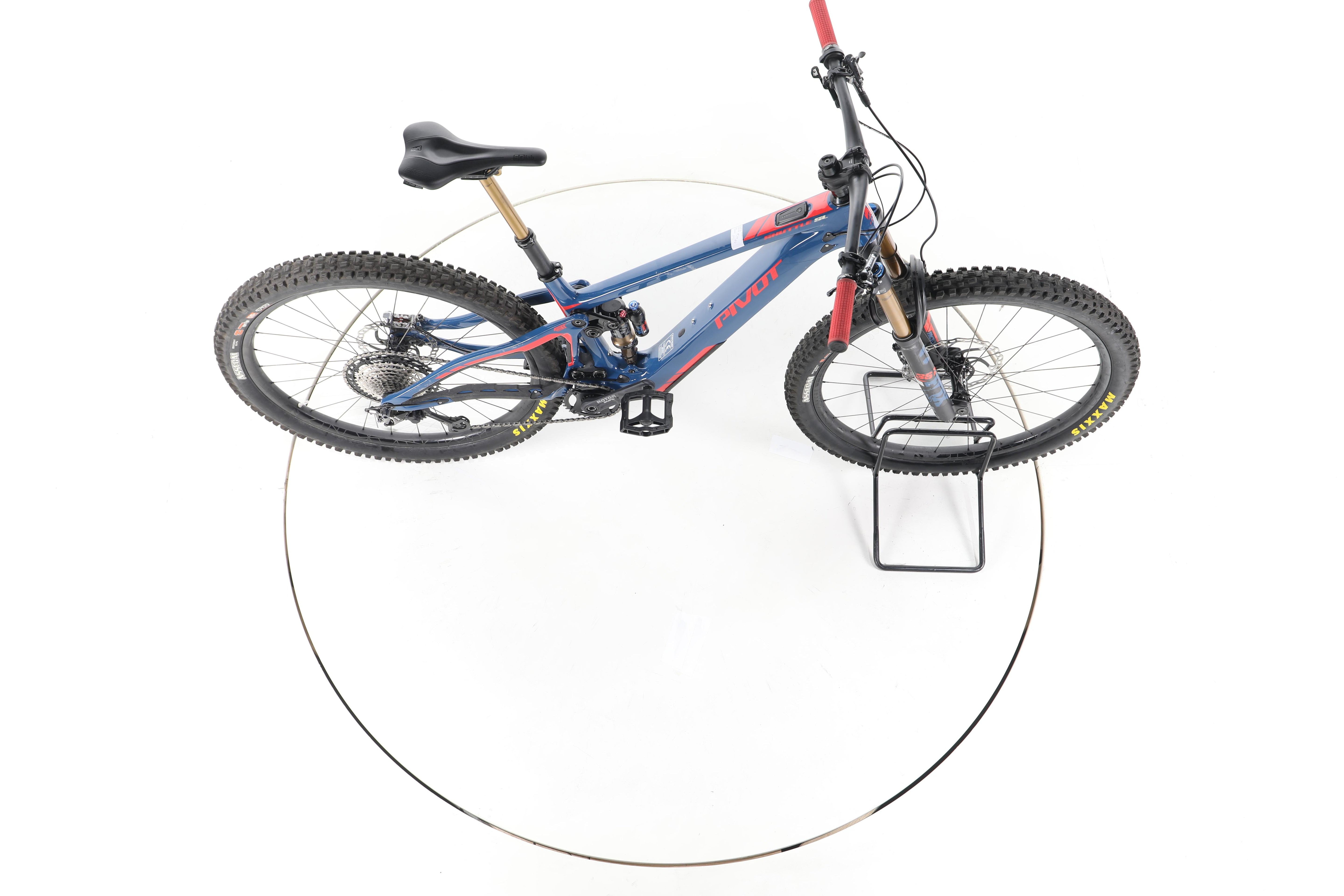 Pivot Cycles Shuttle SL Team XTR Fully E-Bike Carbon - Image 13