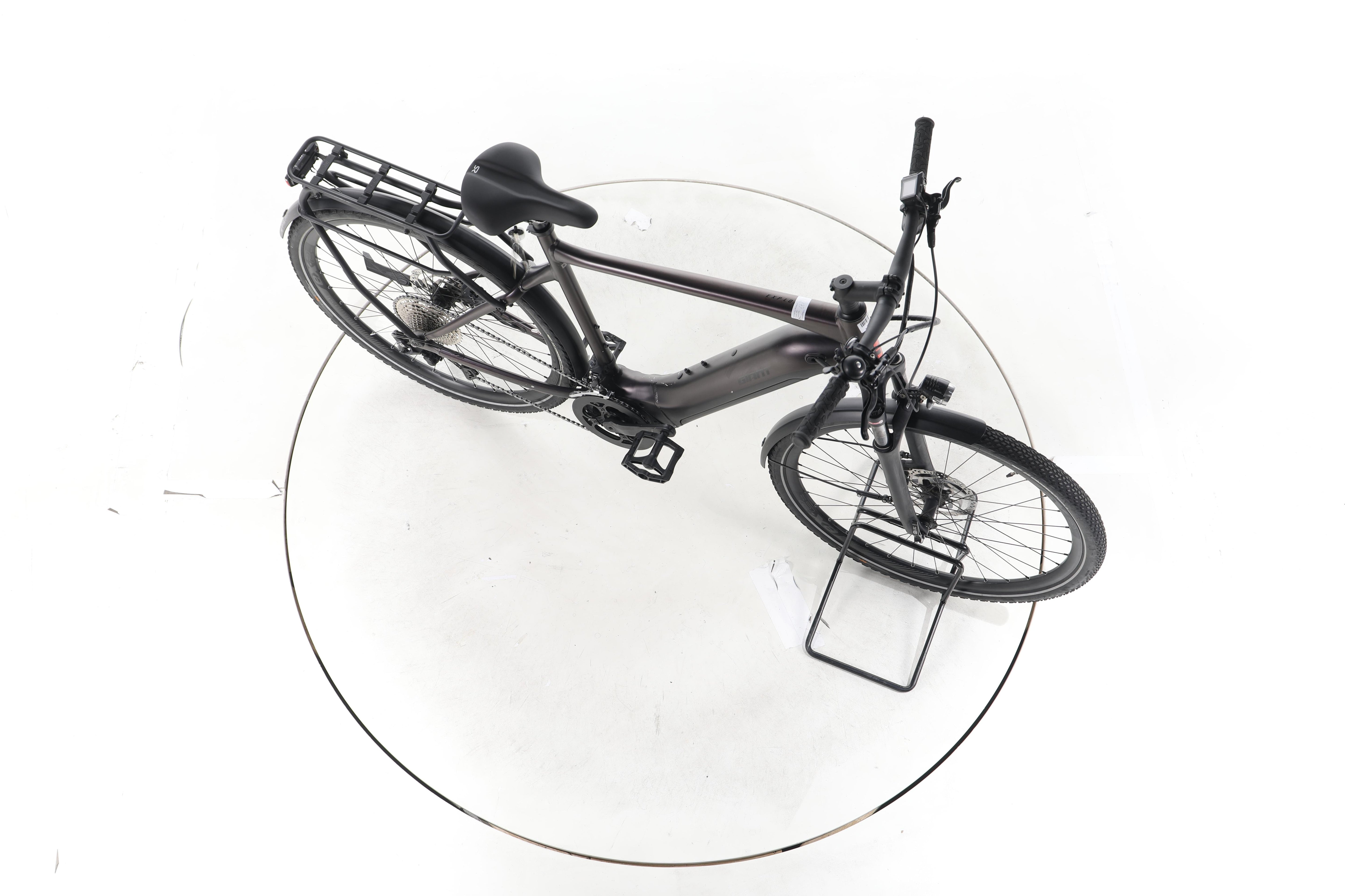 Giant Explore E+ Pro 1 Trekking E-Bike - Image 14
