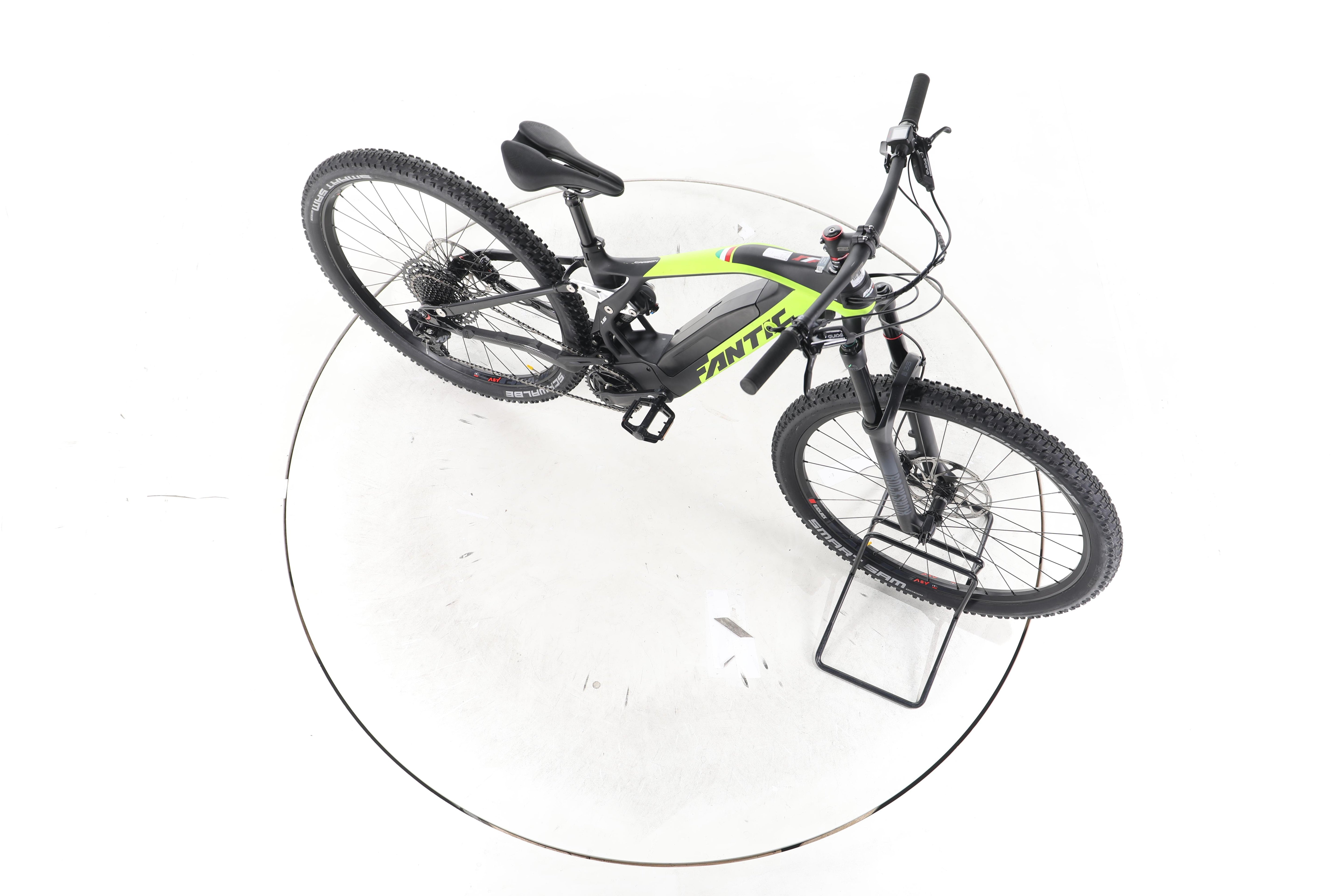 Fantic Fantic XTF 1.5 E-Bike Fully Carbon - Image 14