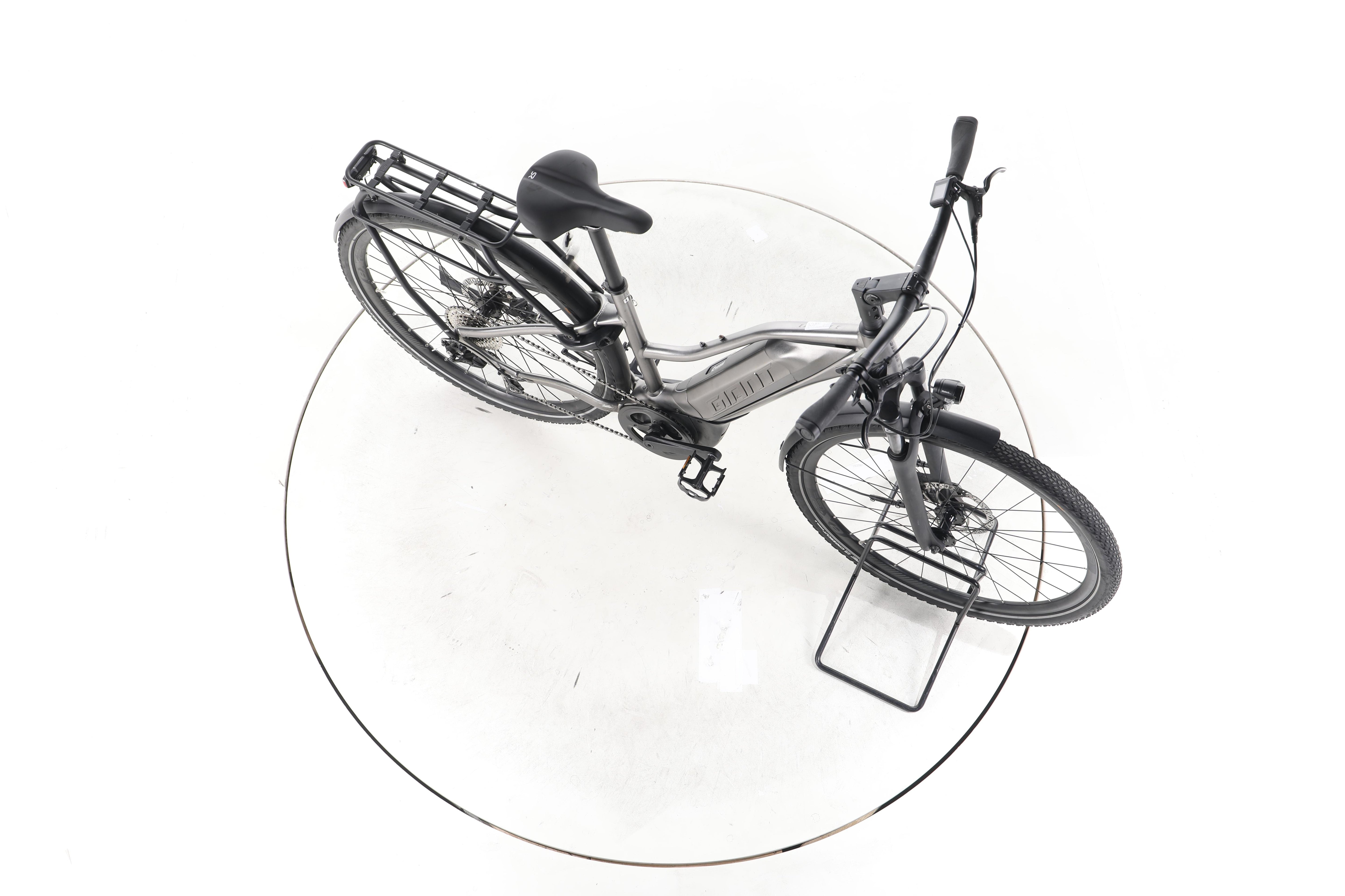 Giant Explore E + 3 STA Trekking E-Bike Tiefeinsteiger - Image 14