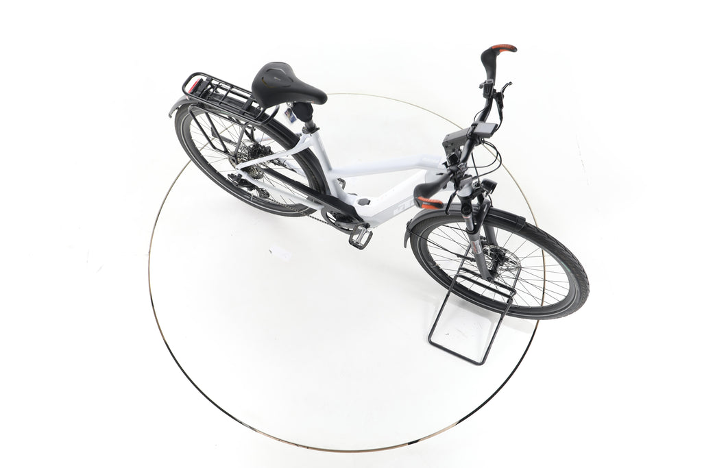 KTM Macina Style Pro Trekking E-Bike - Image 14