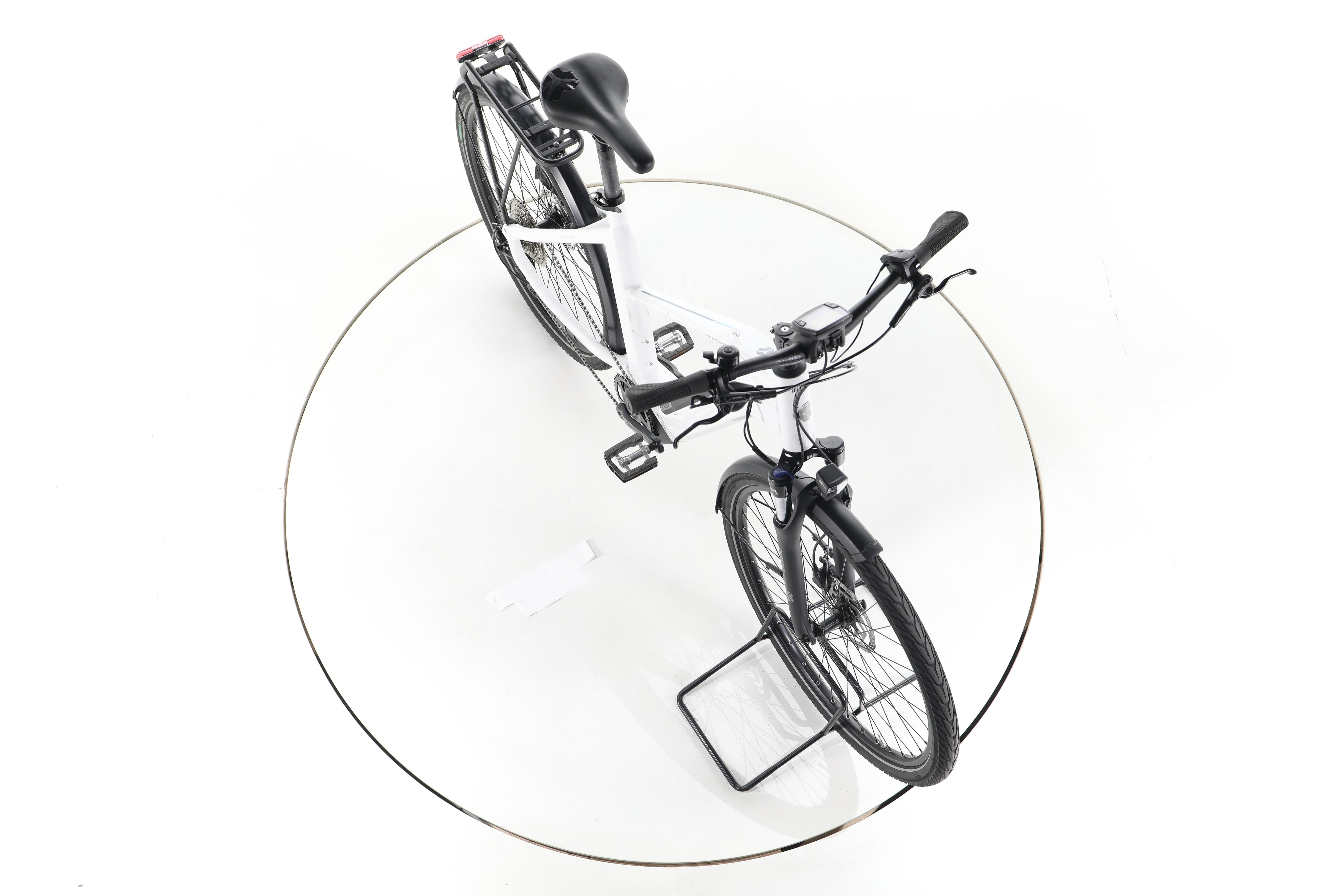 Carver Route E.420 Trekking E-Bike - Image 15