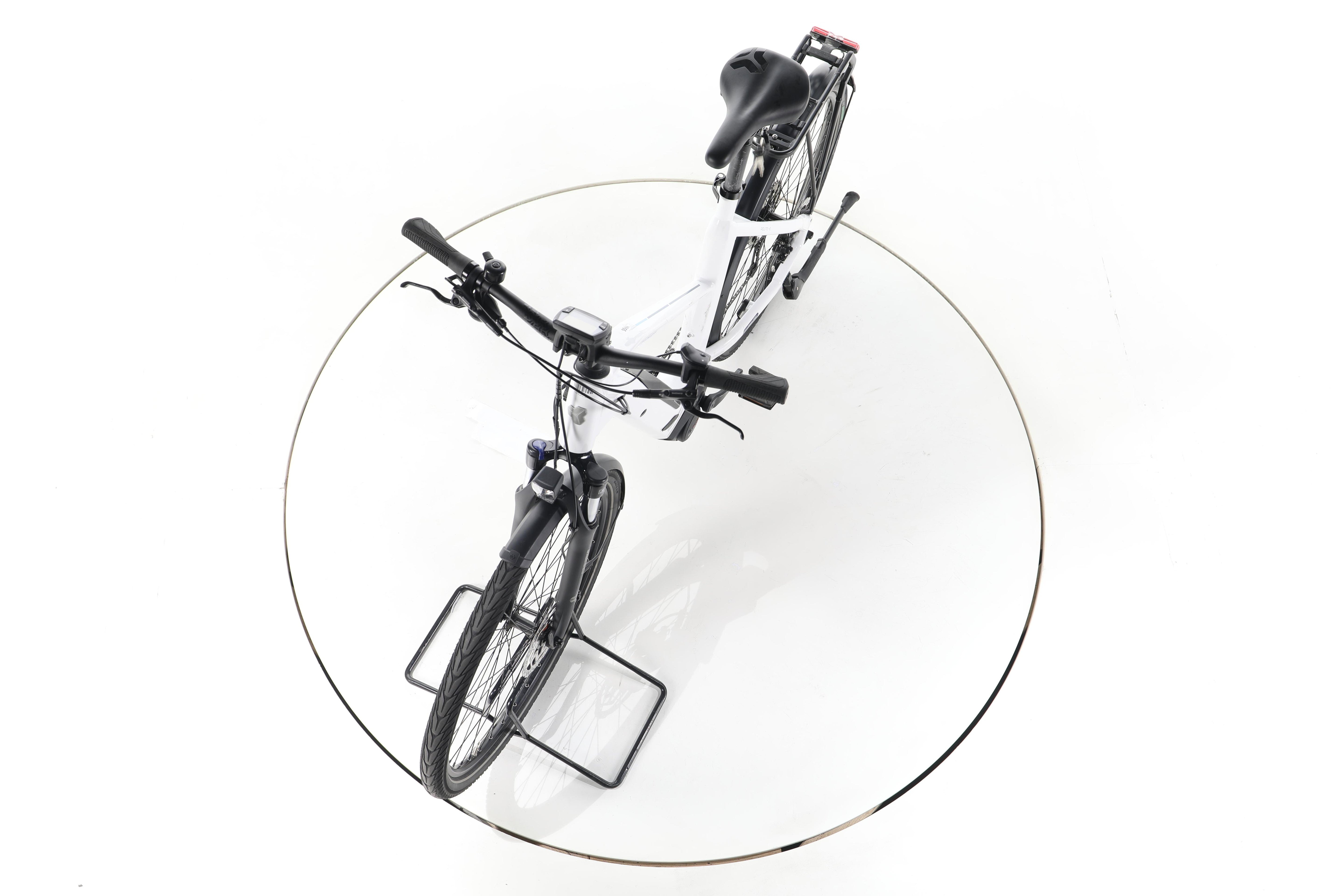 Carver Route E.420 Trekking E-Bike - Image 17