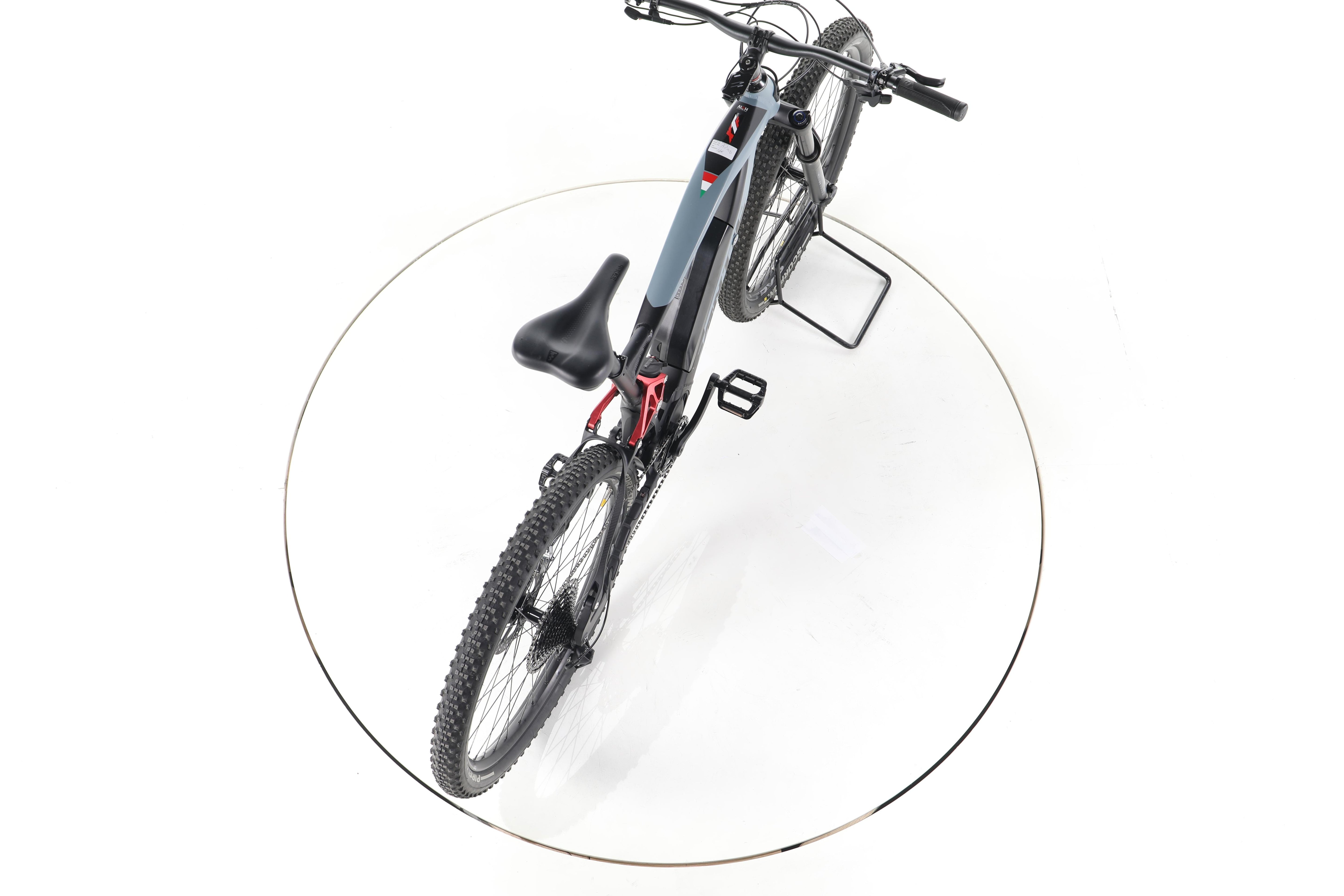 Fantic XTF 1.5 Fully E-Bike - Image 23