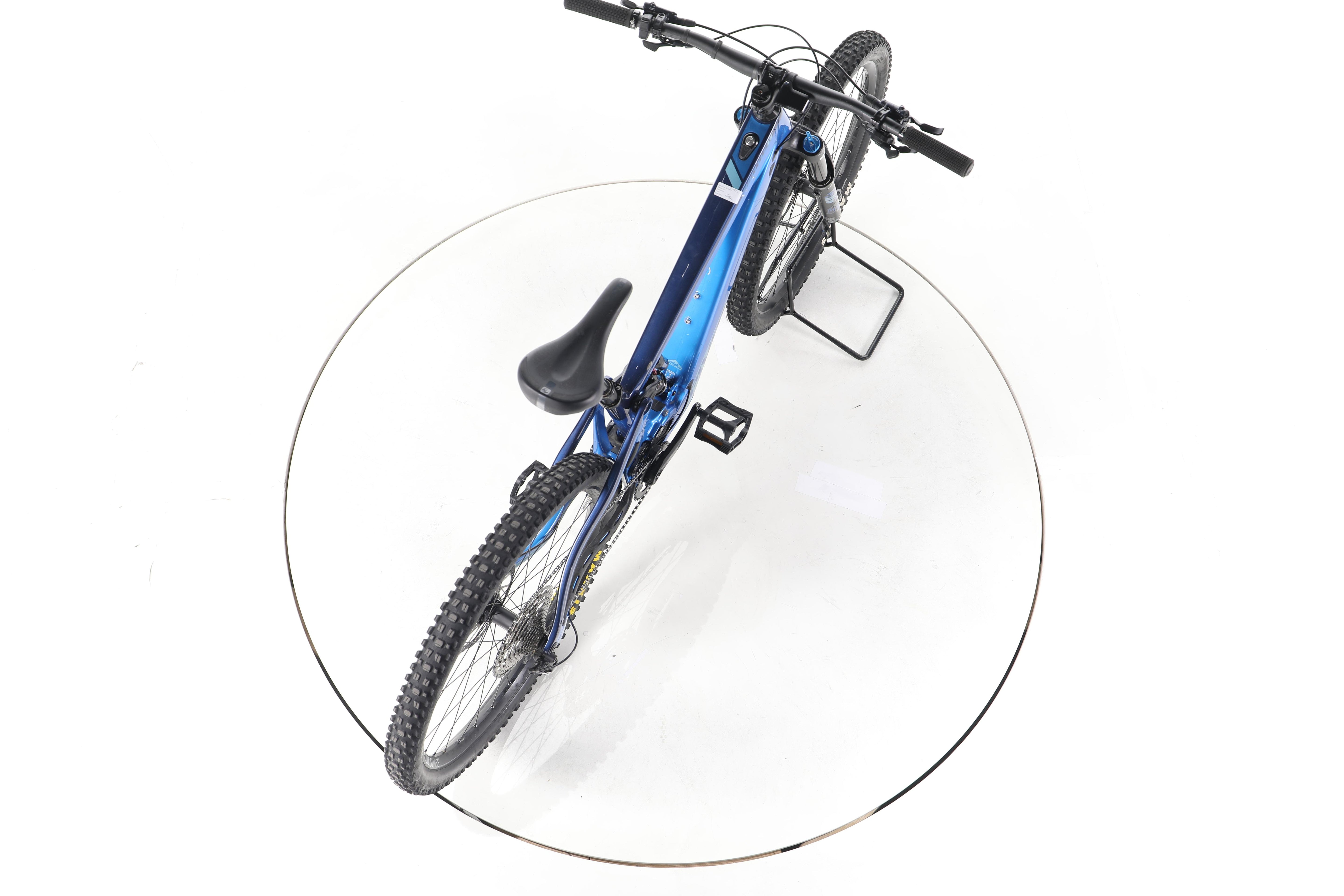 Pivot Cycles Shuttle LT E-Bike Fully Carbon - Image 23