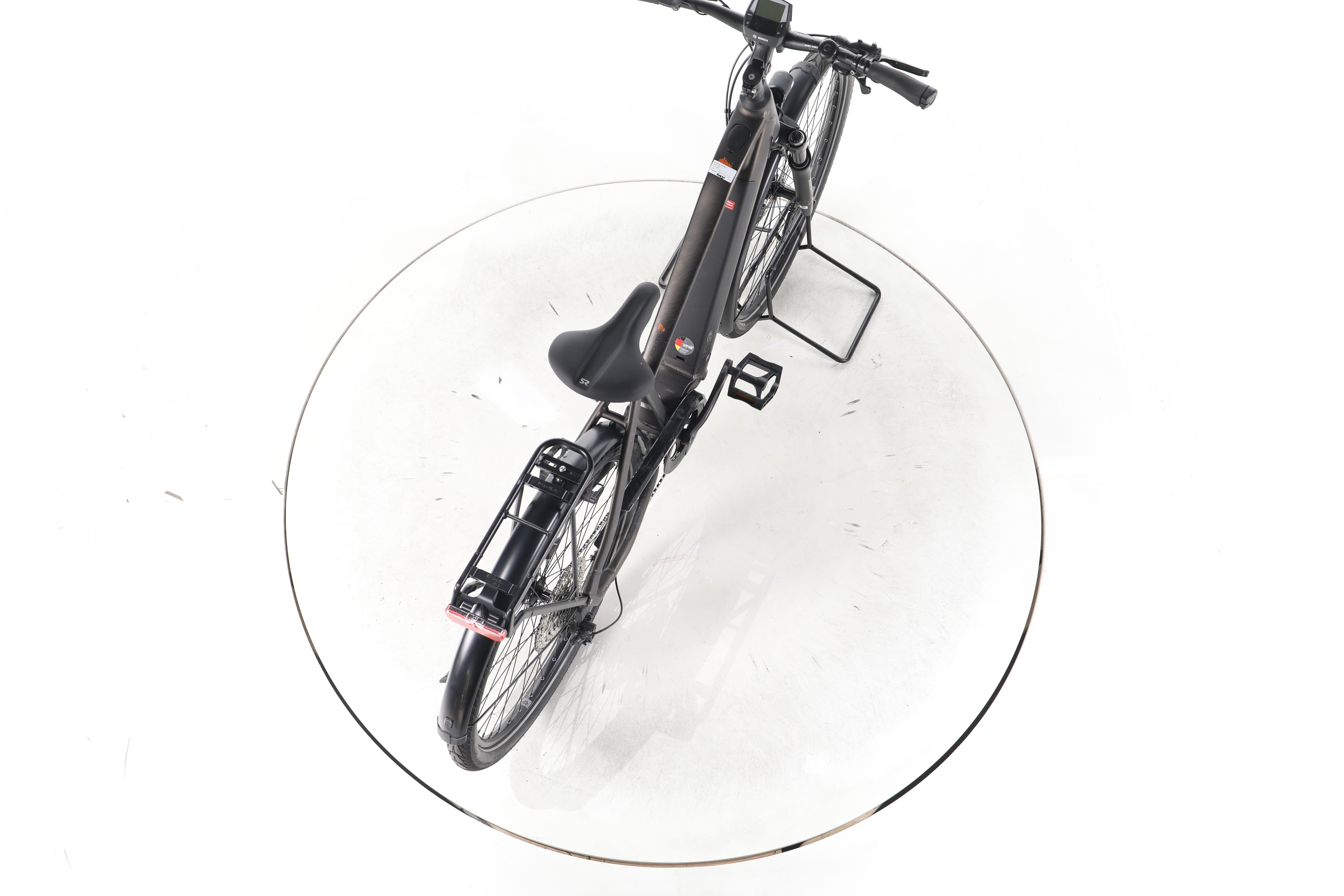 Carver Route E.530 Trekking E-Bike - Image 23