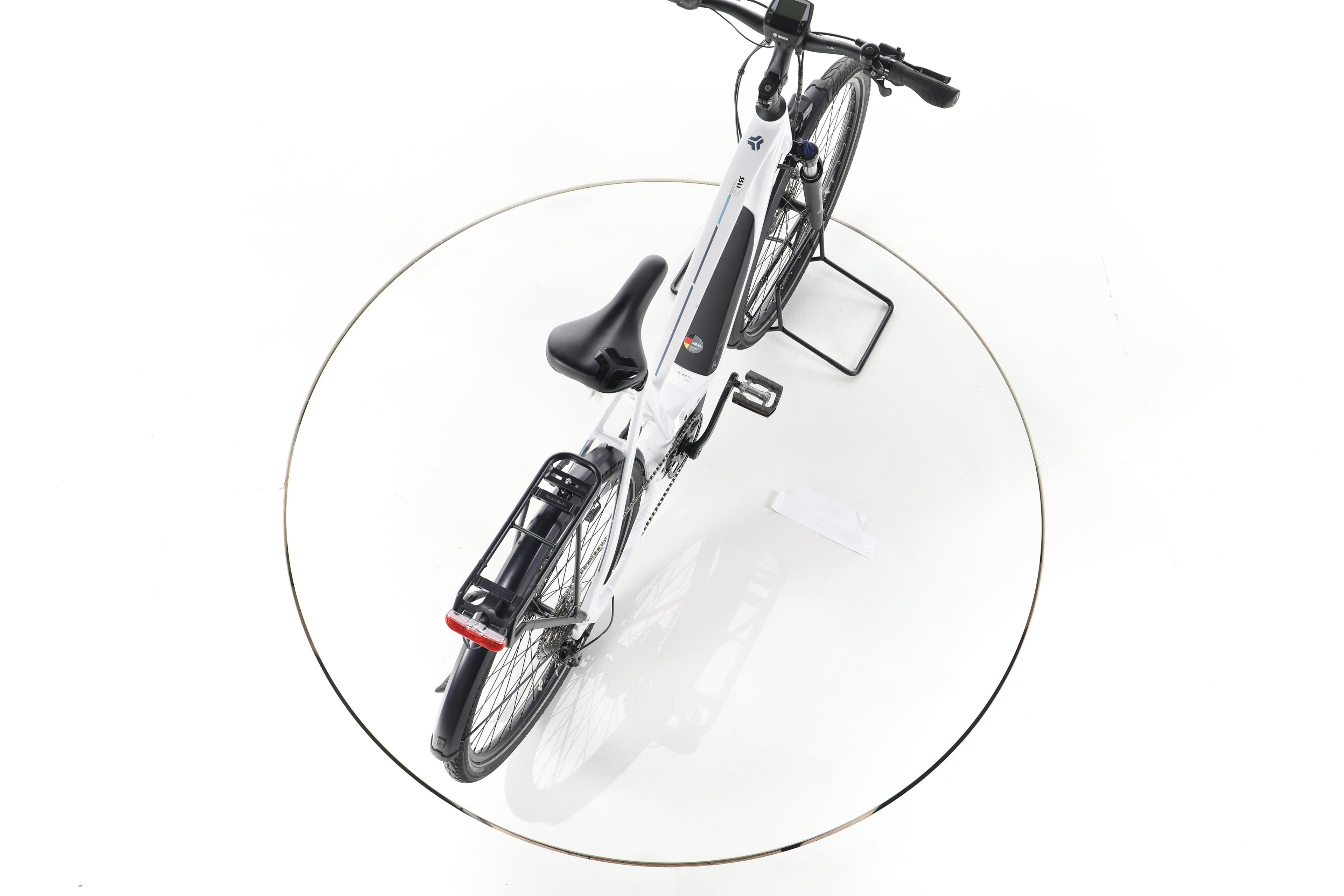 Carver Route E.420 Trekking E-Bike - Image 23