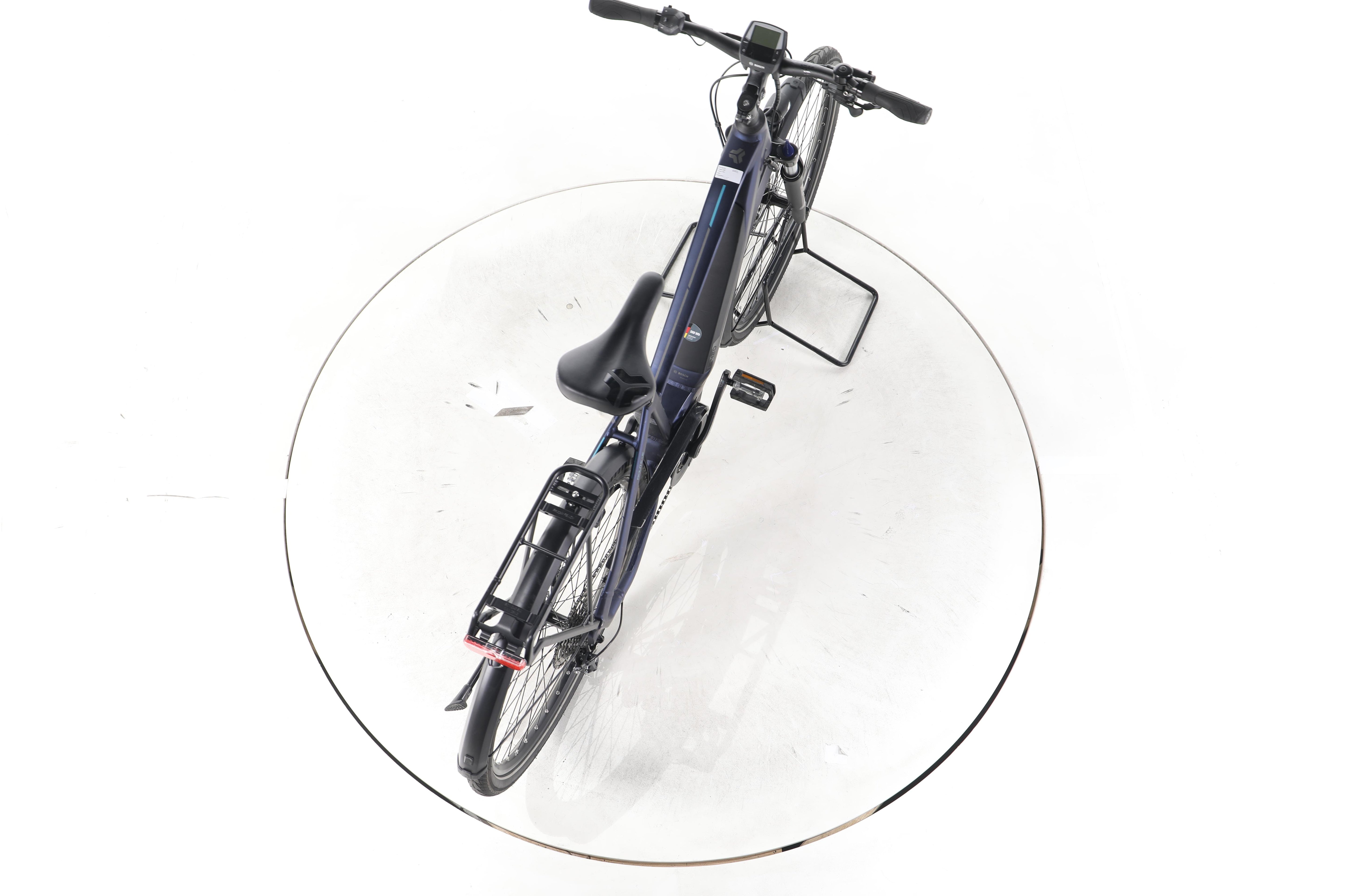Carver Route E.420 Trekking E-Bike - Image 23