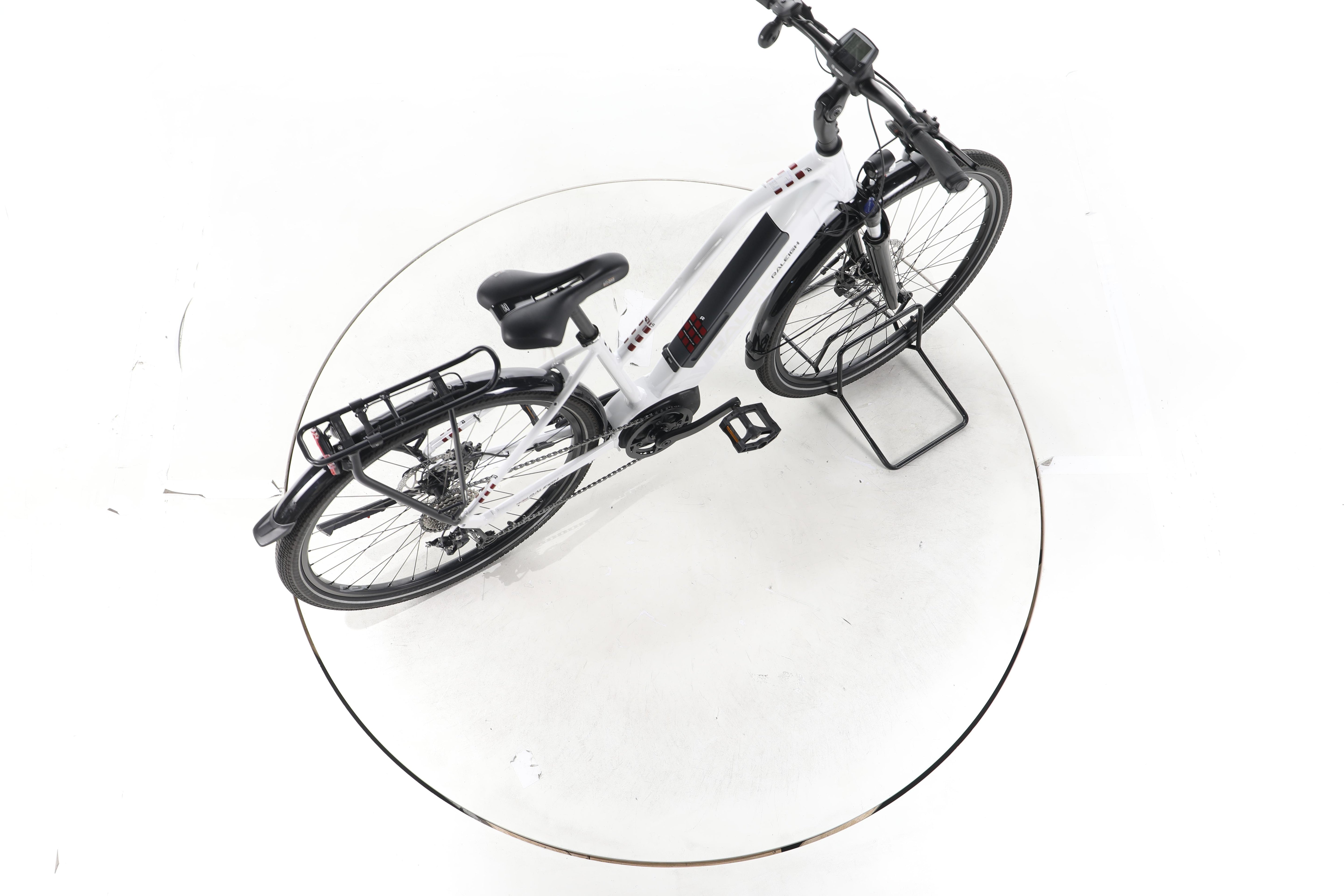 Raleigh Kent 9 Trekking E-Bike - Image 24